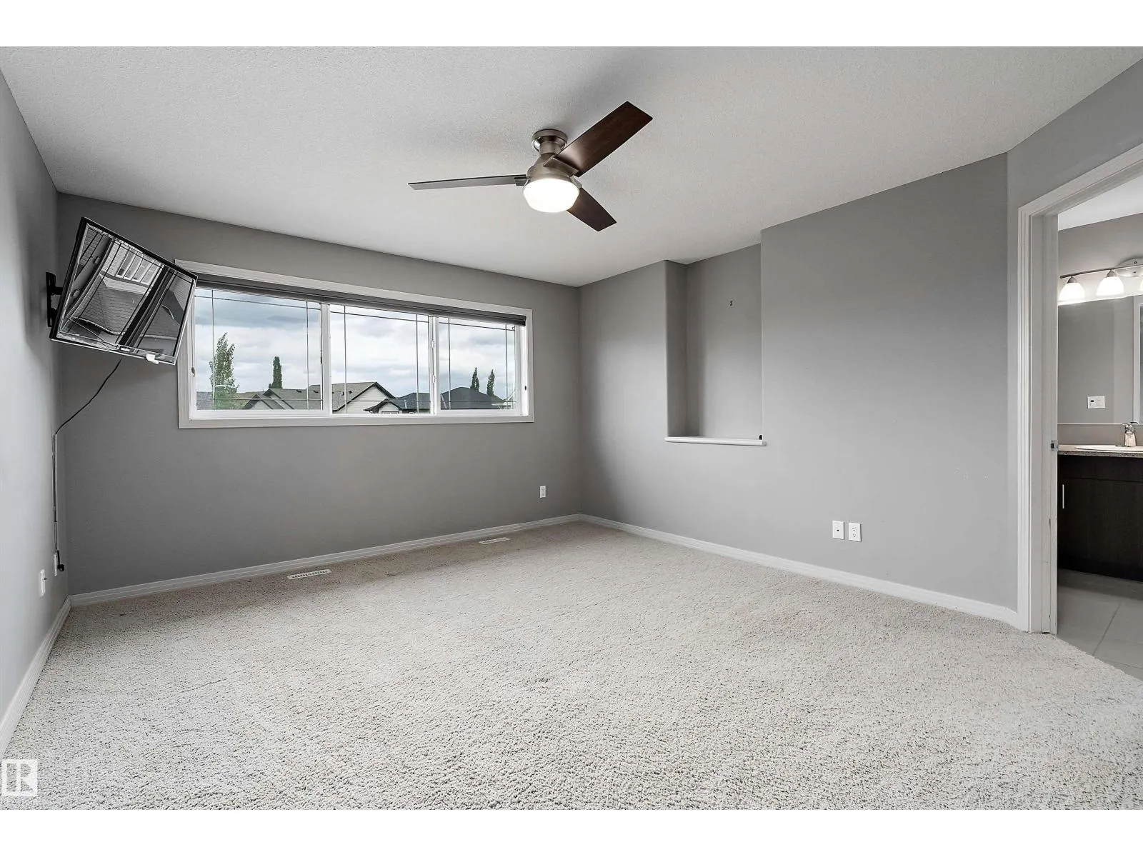 740 173 ST SW