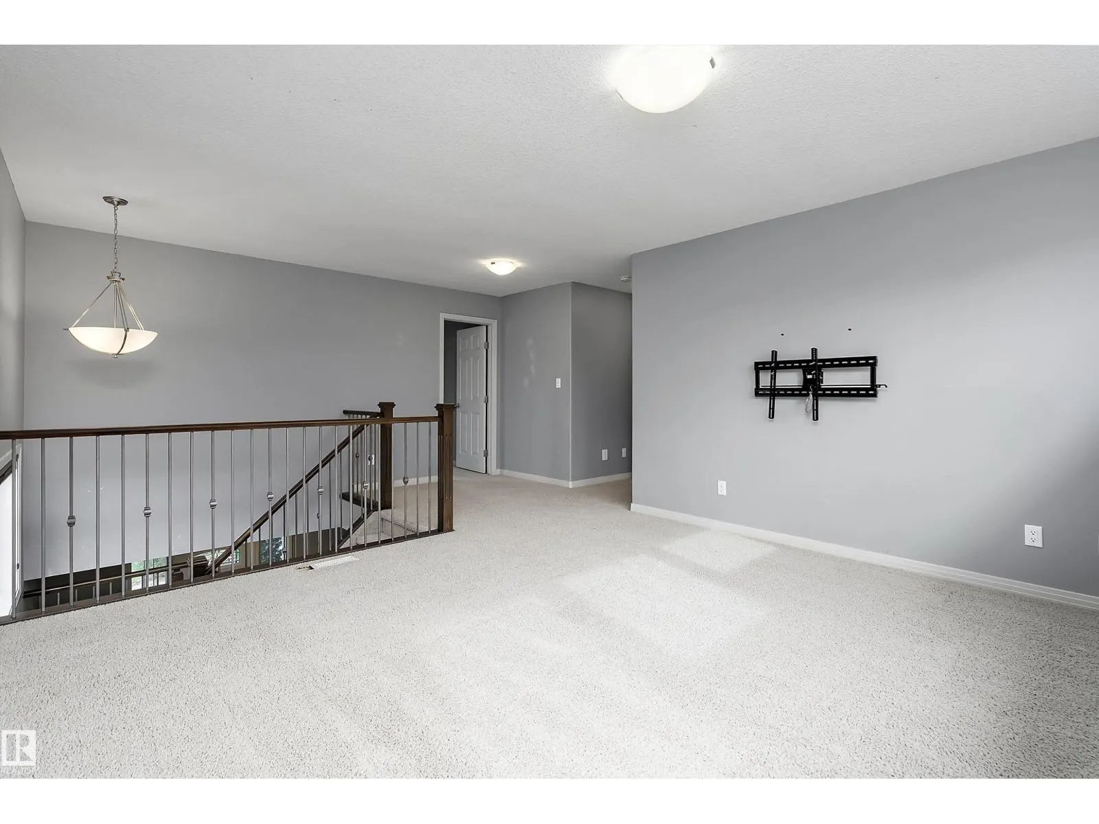 740 173 ST SW