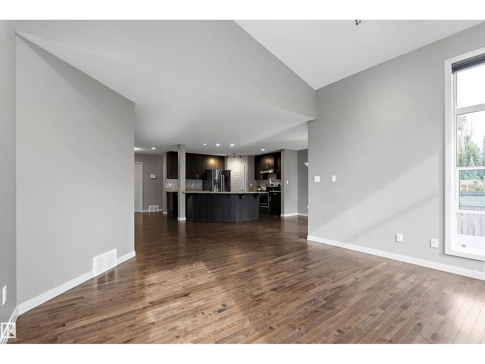 740 173 ST SW