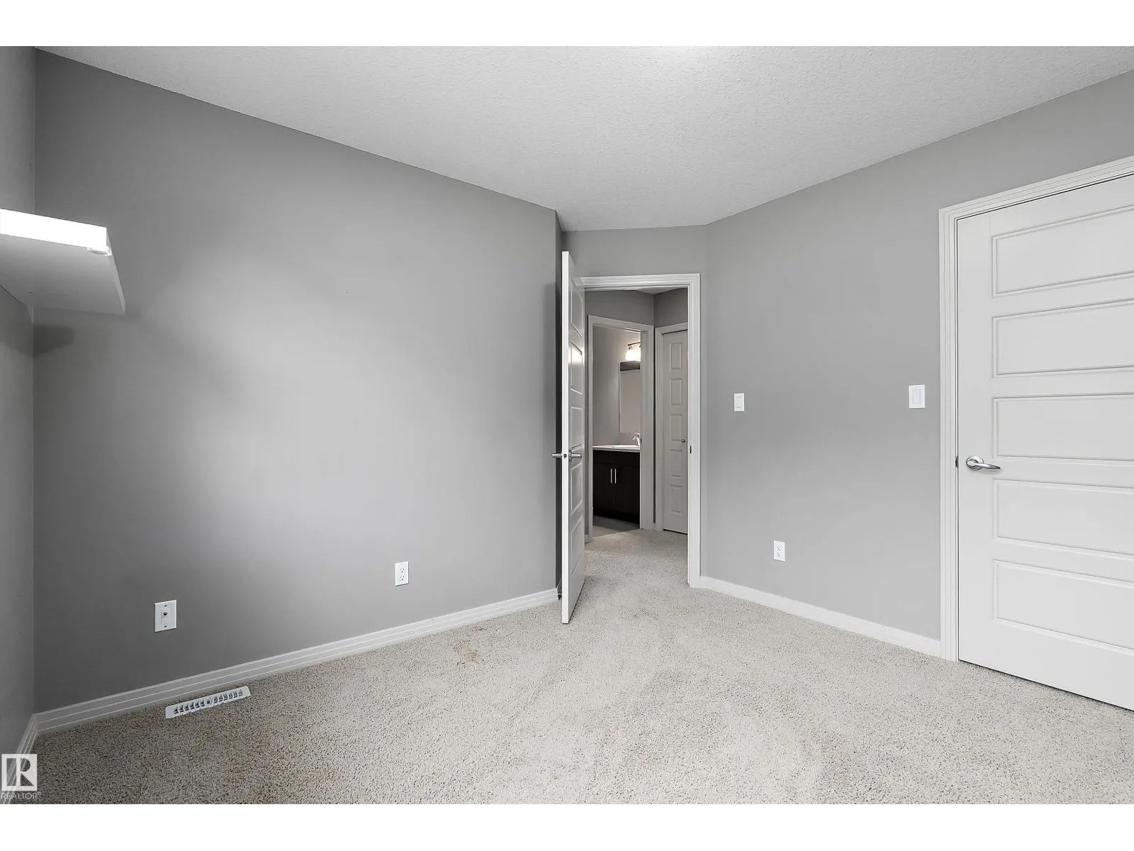740 173 ST SW
