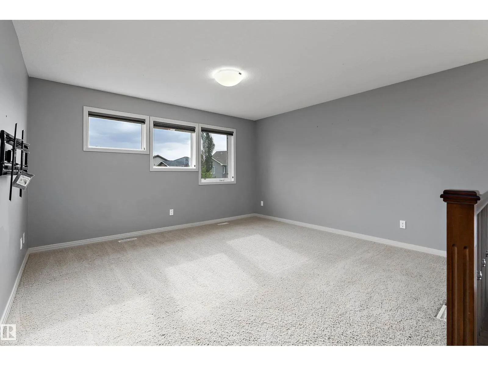 740 173 ST SW