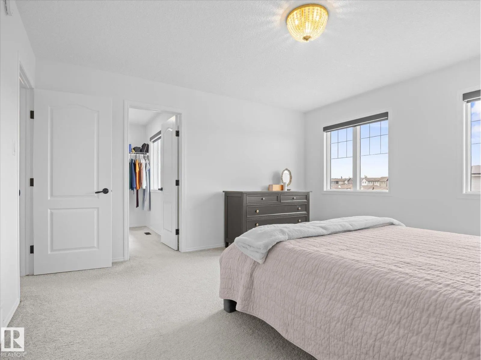17 SAVOY CR