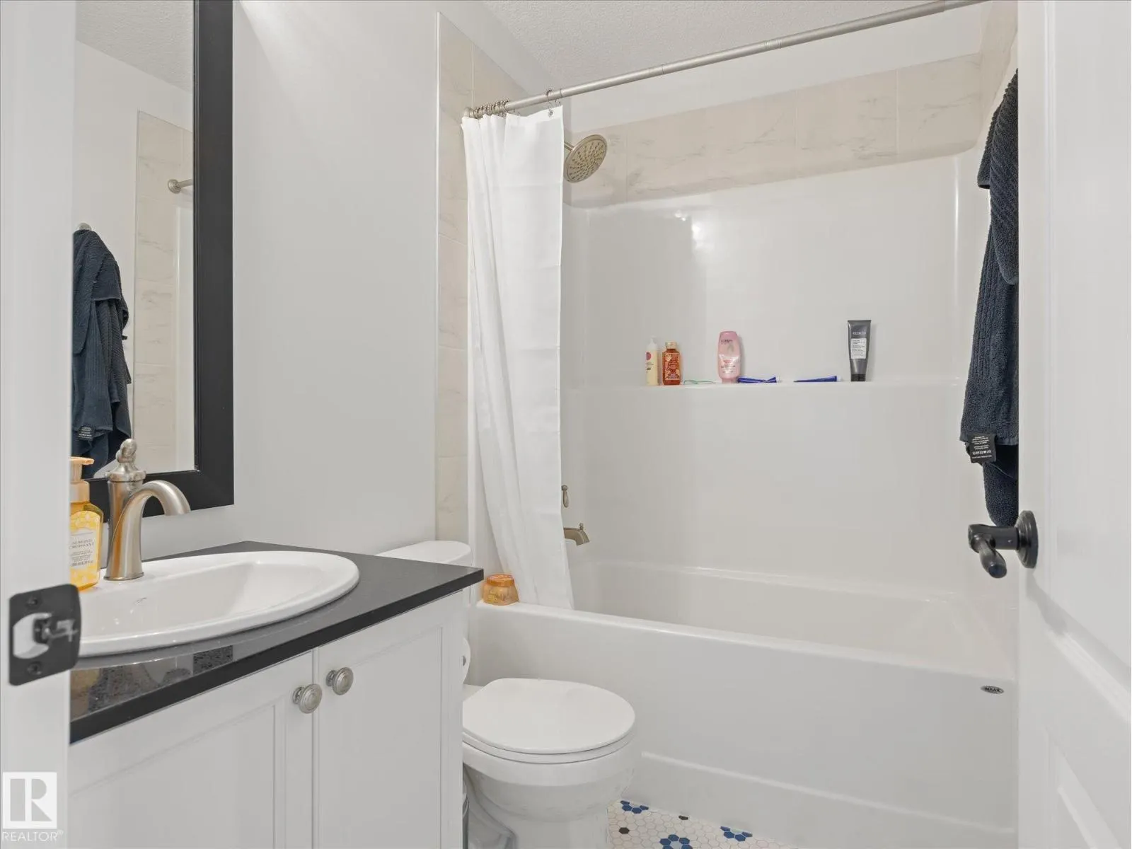 17 SAVOY CR
