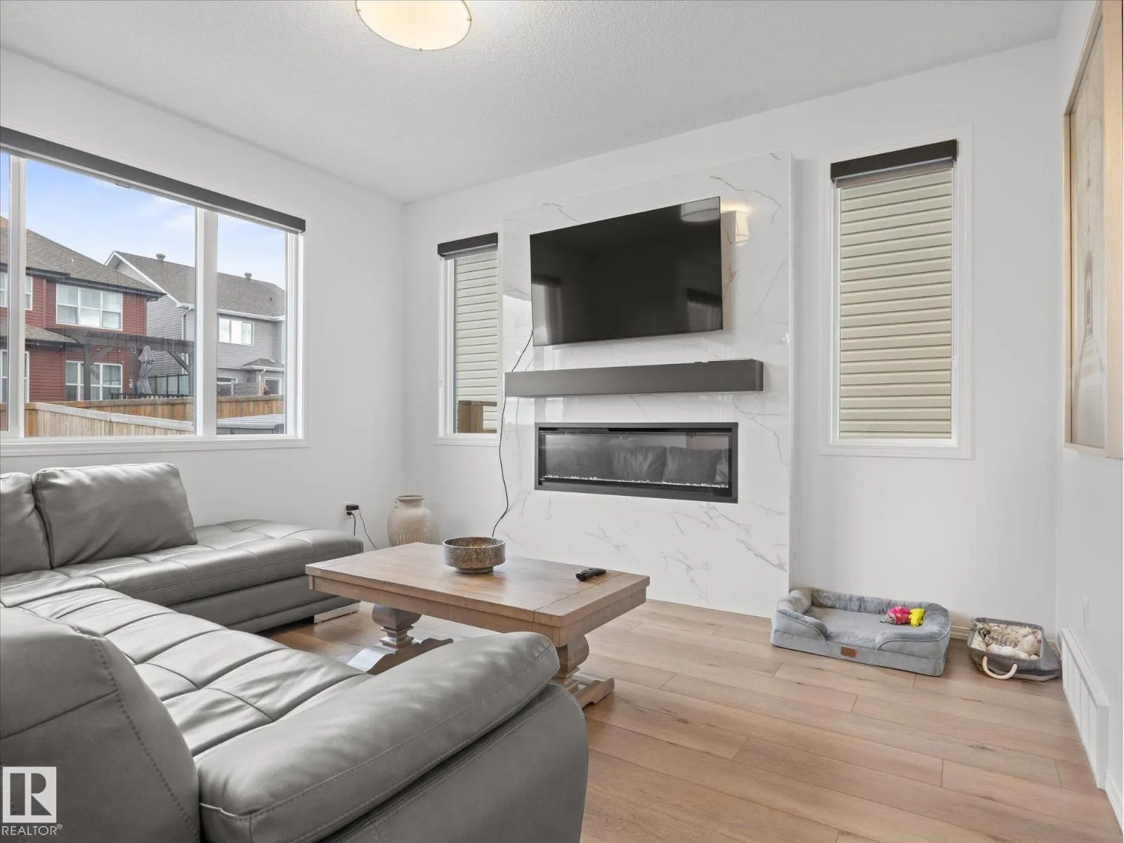 17 SAVOY CR