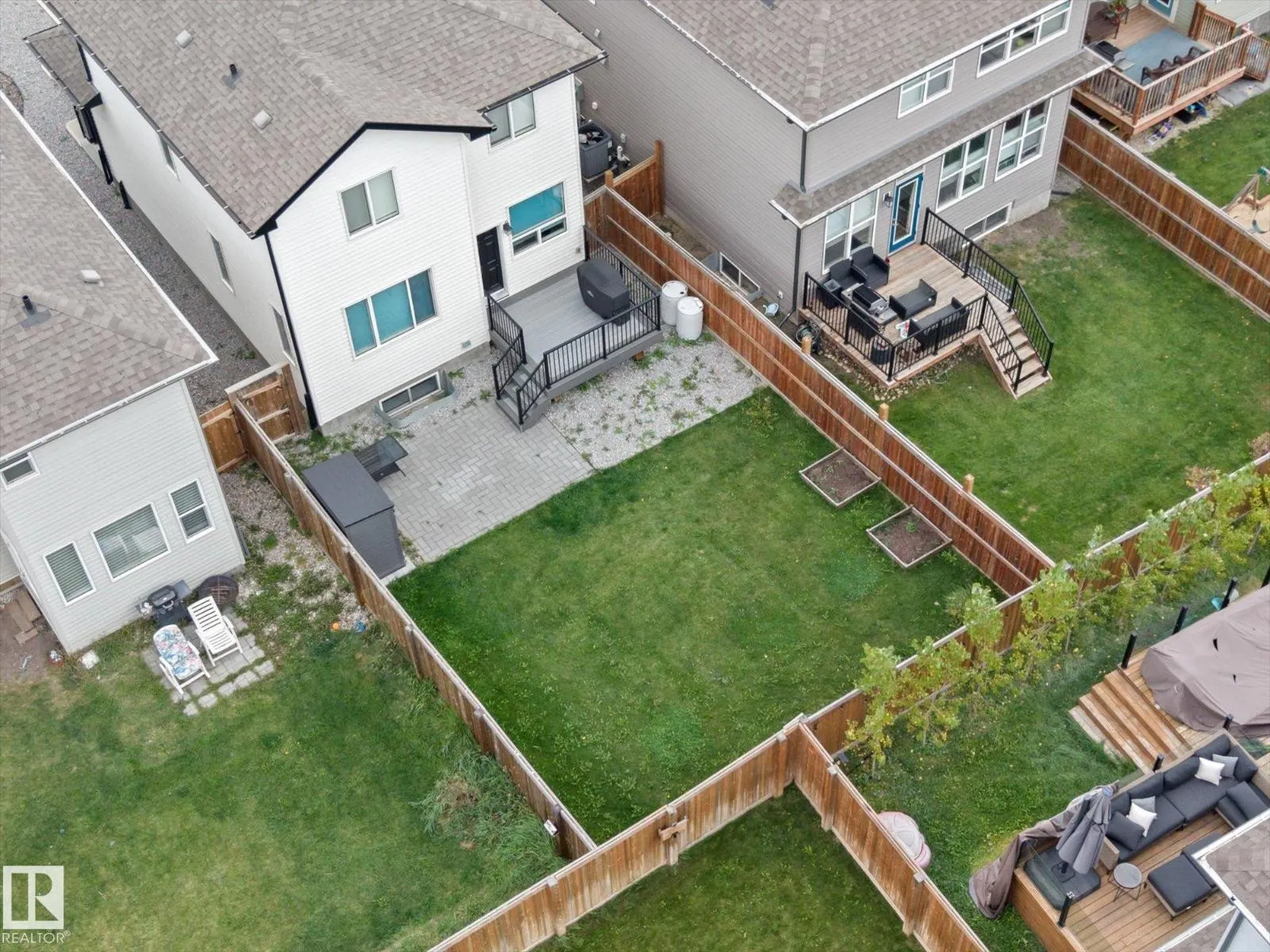 17 SAVOY CR