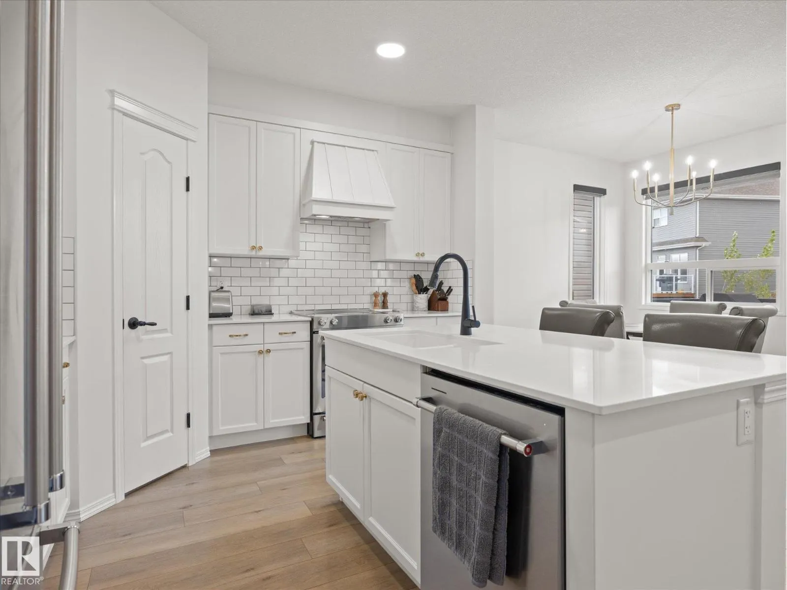 17 SAVOY CR