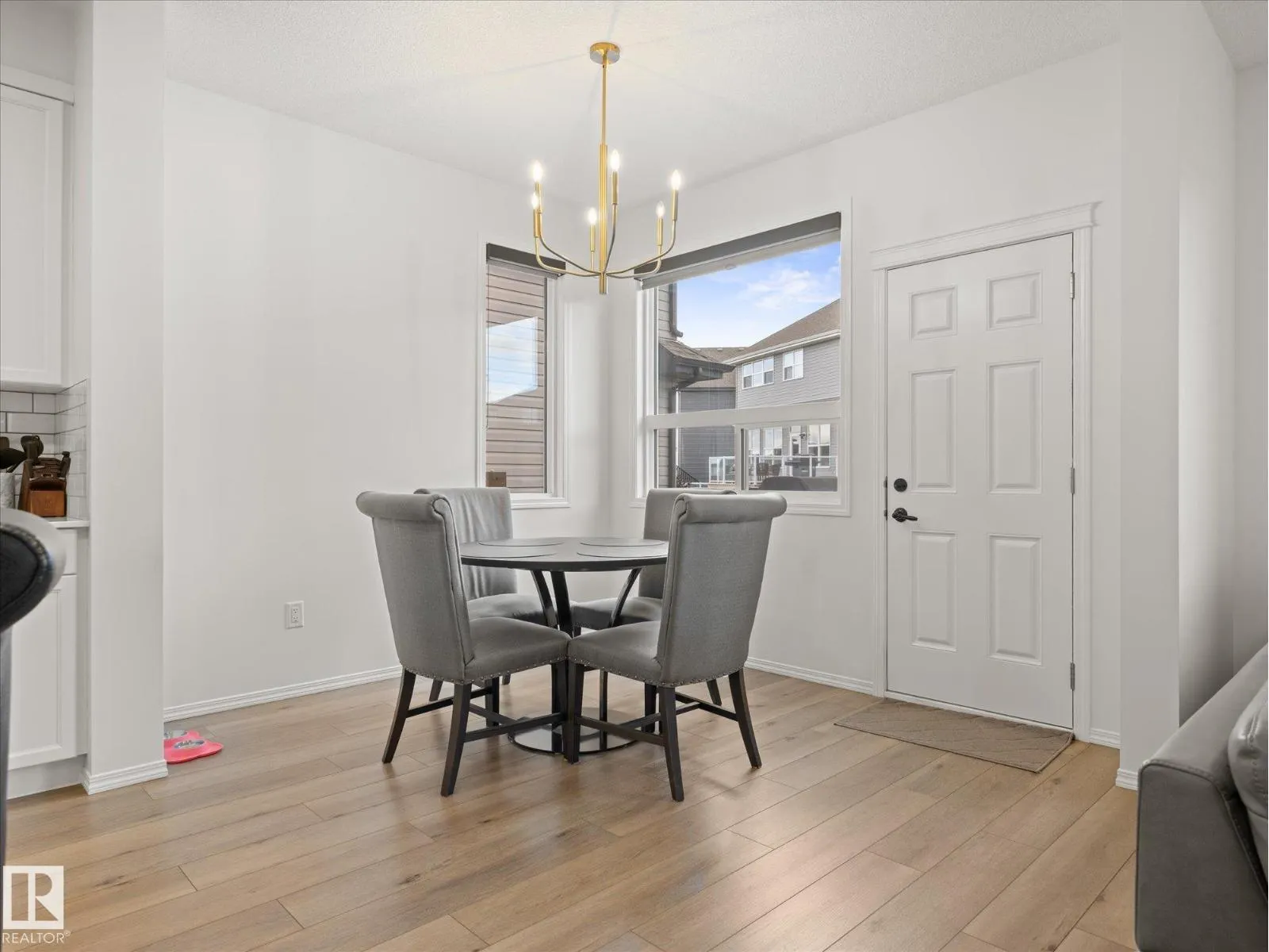 17 SAVOY CR