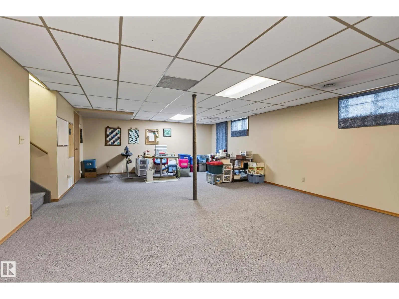 5712 123 AV NW
