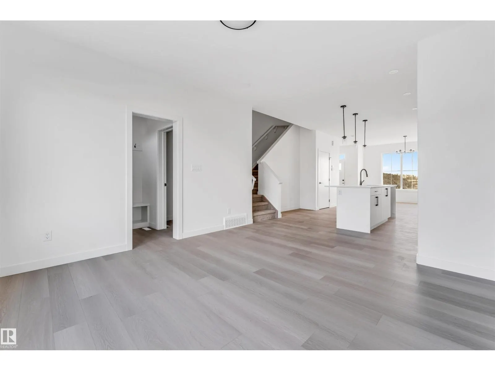 534 Ashgrove Circle