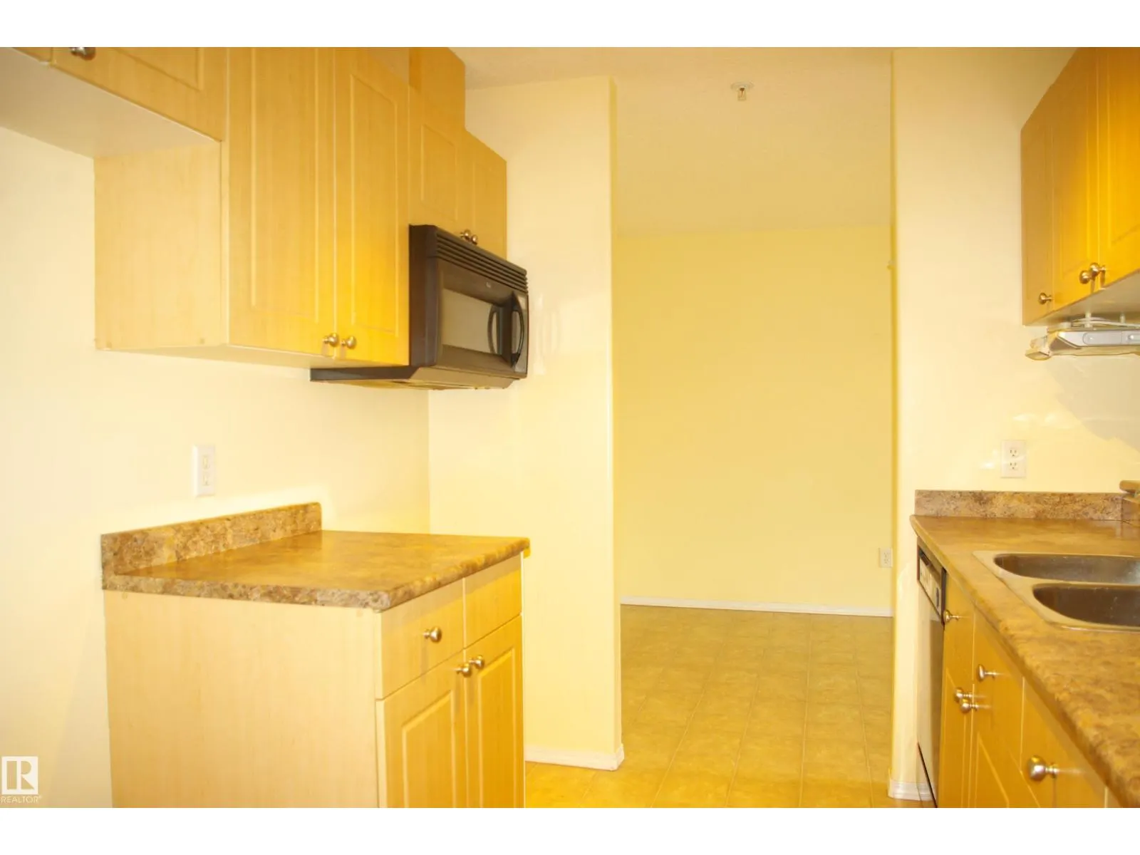 #305 70 WOODSMERE