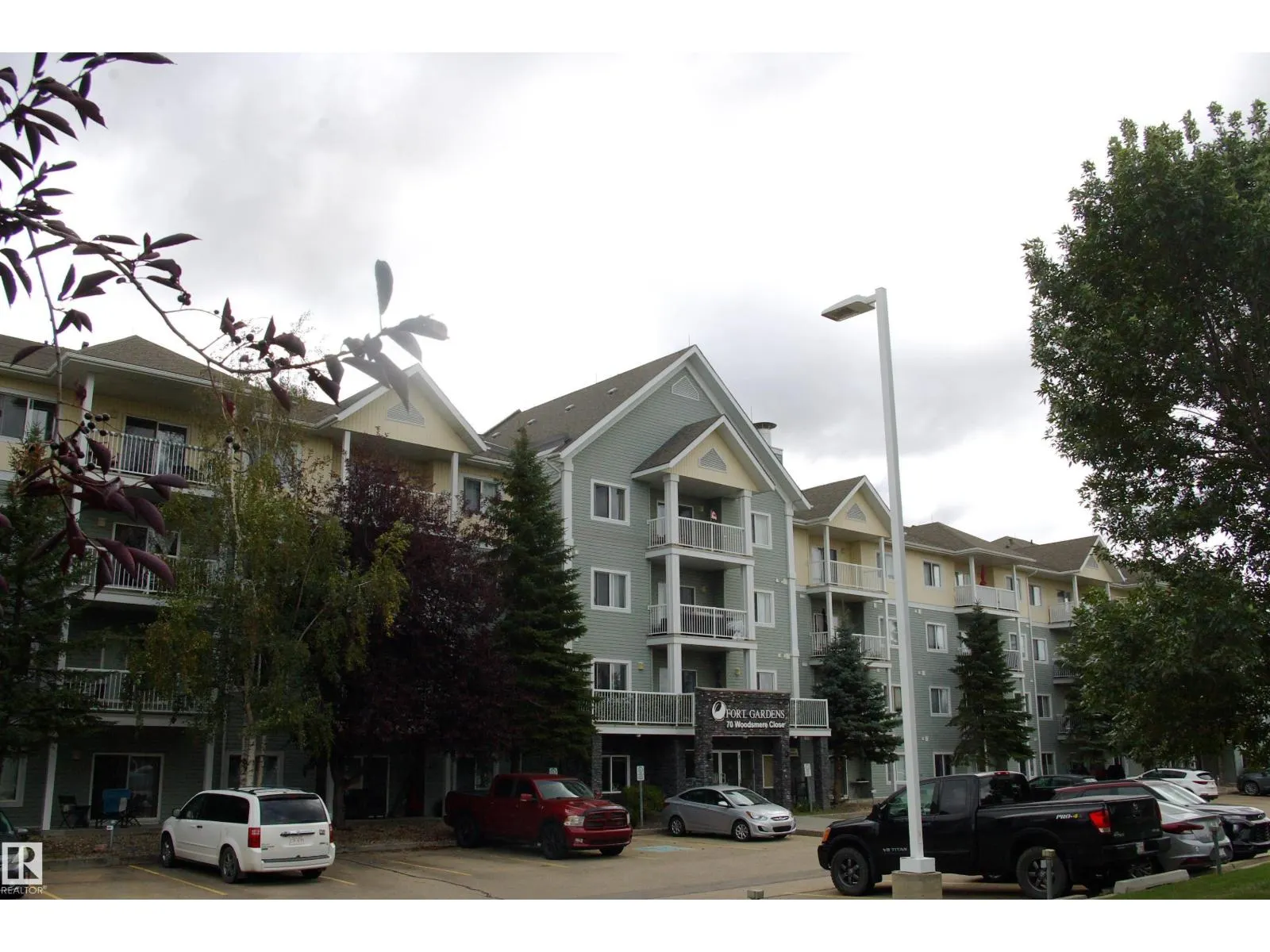 #305 70 WOODSMERE
