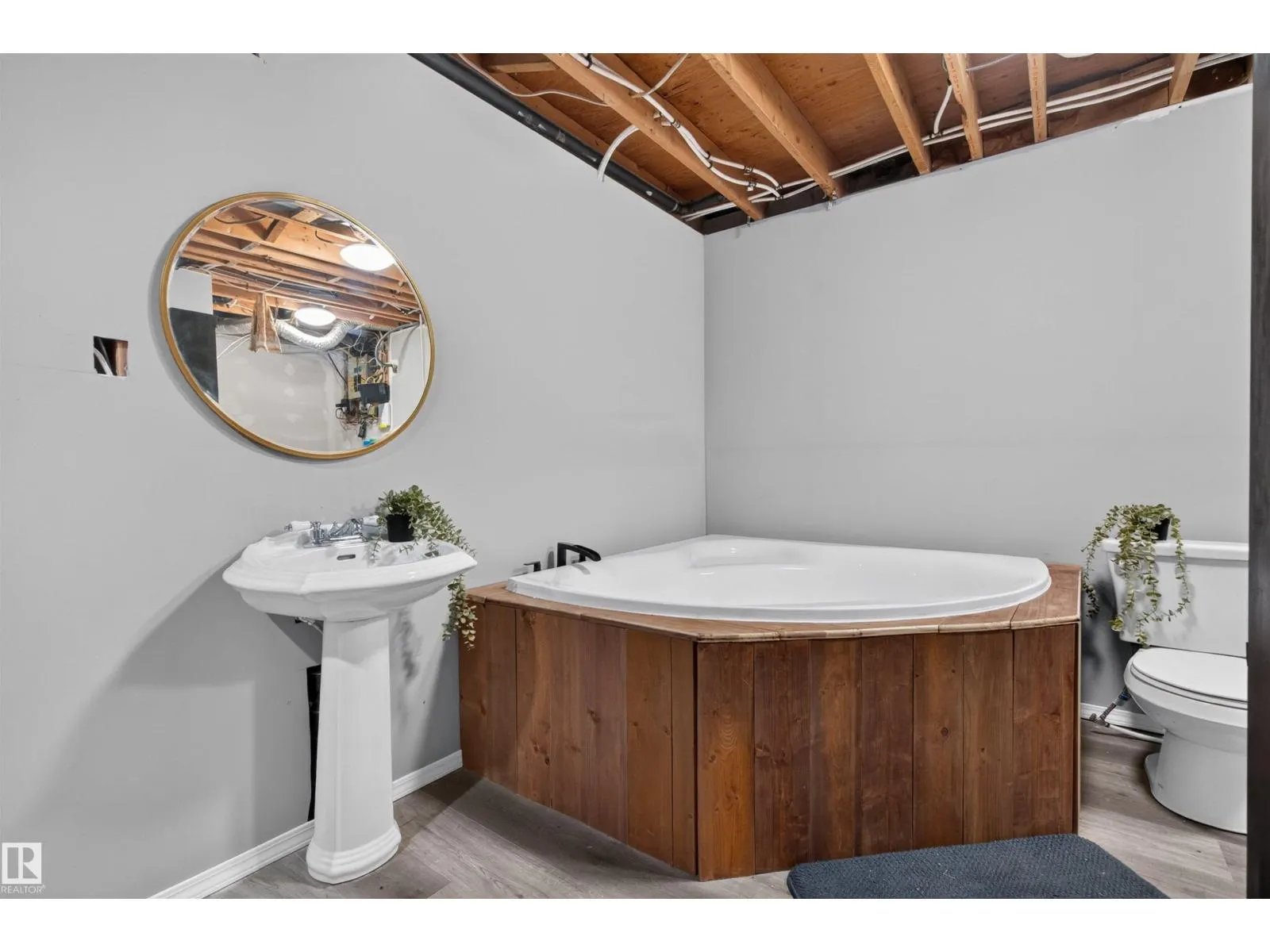 3606 44 ST