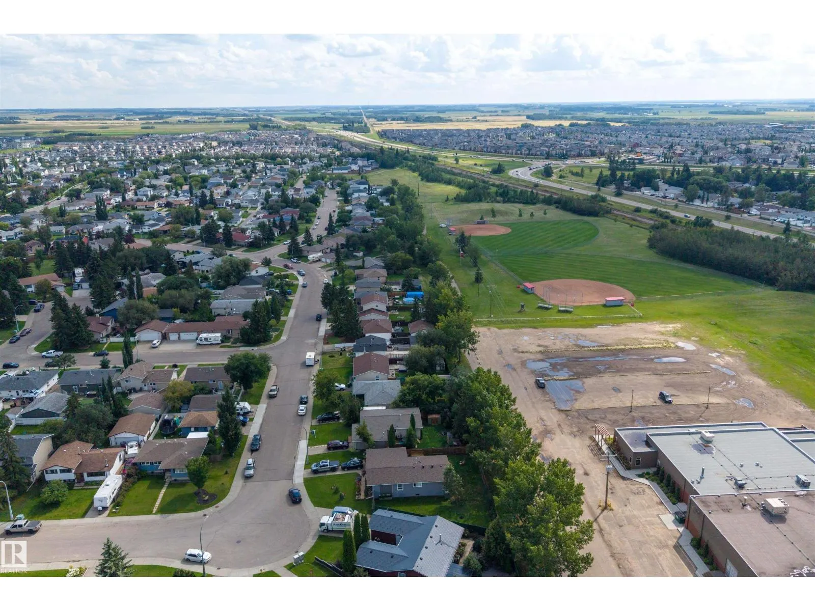 3606 44 ST