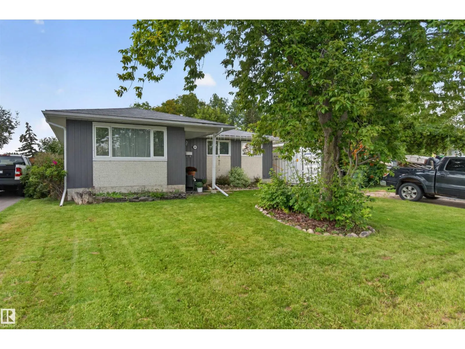 3606 44 ST