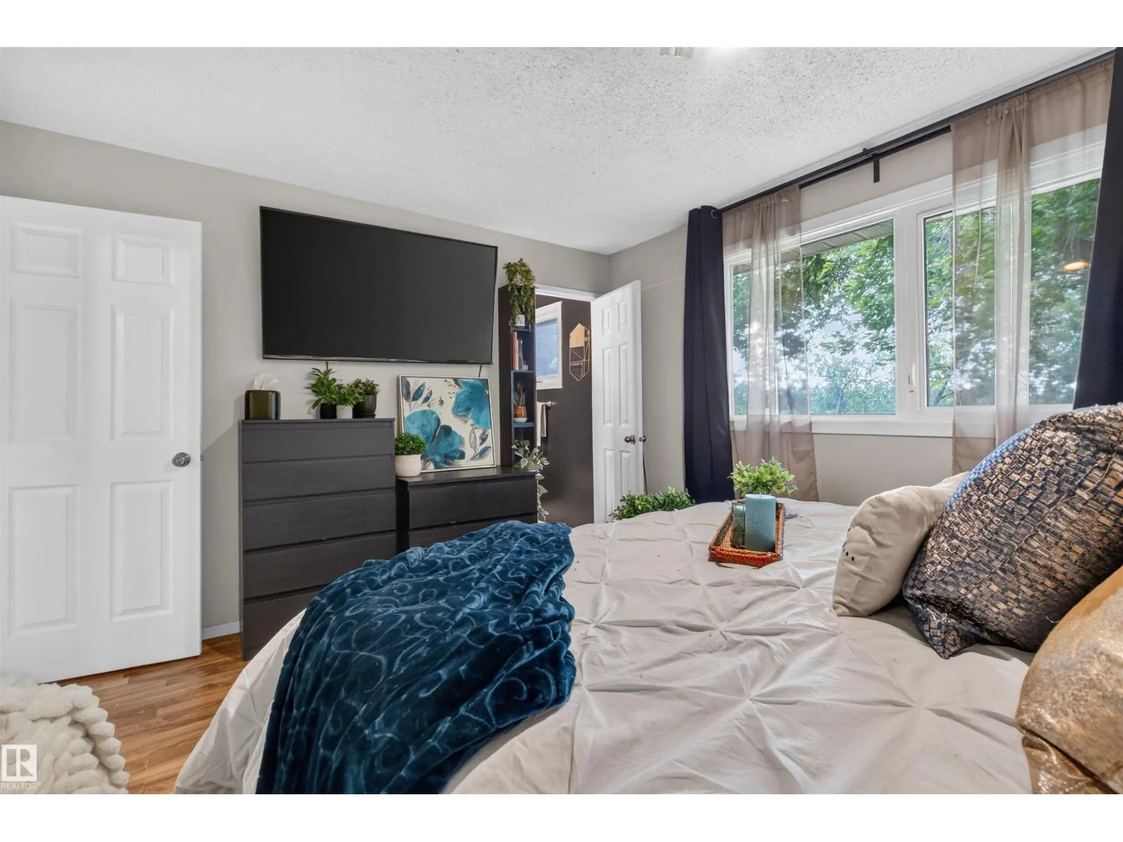3606 44 ST