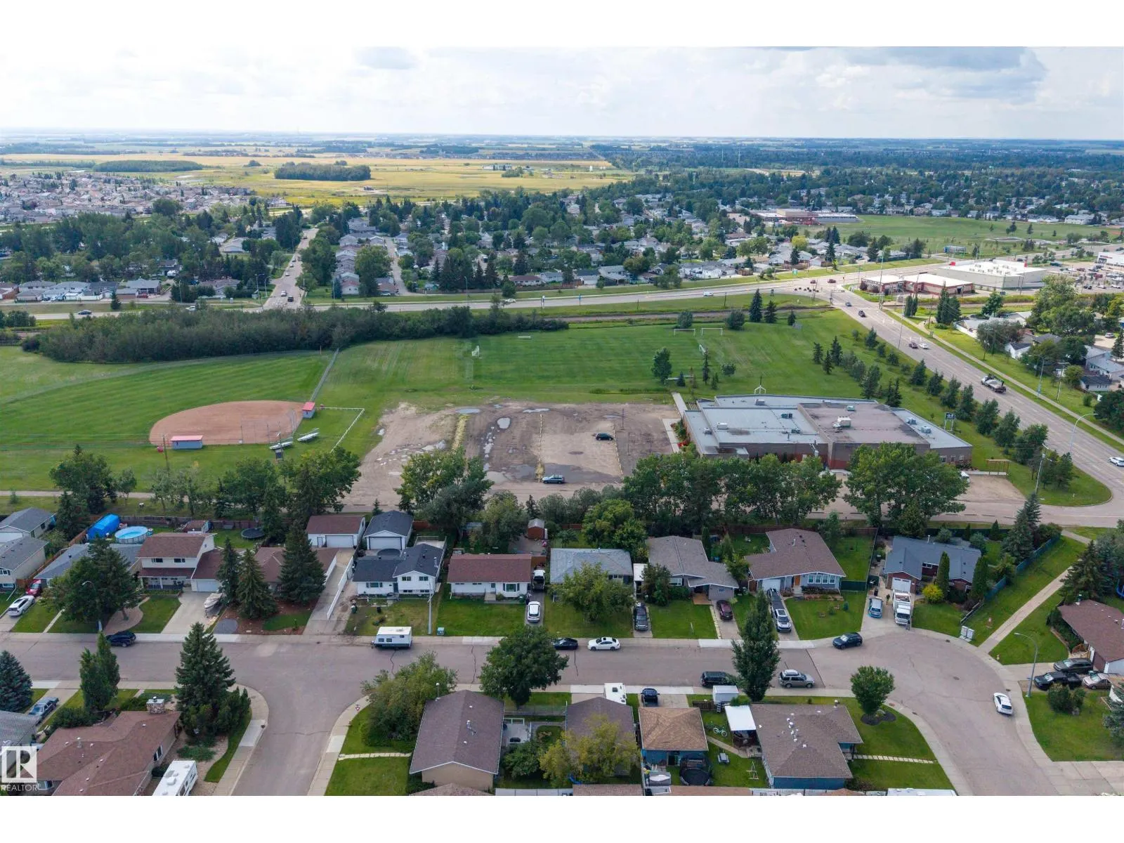 3606 44 ST