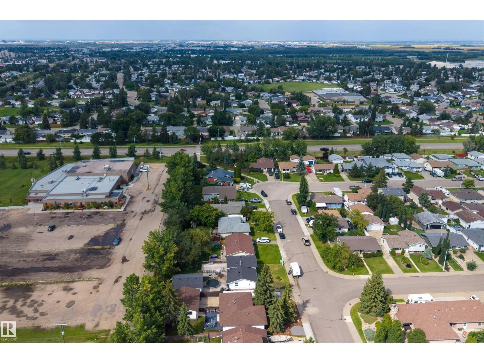 3606 44 ST