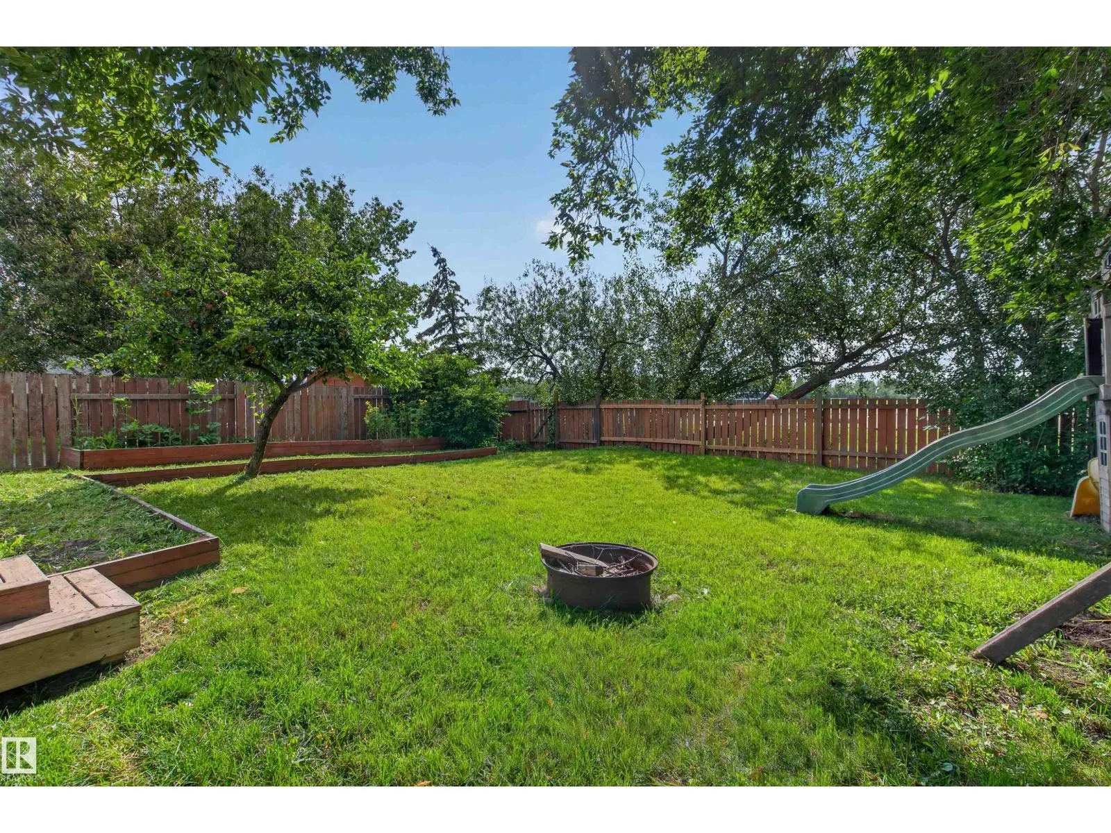 3606 44 ST