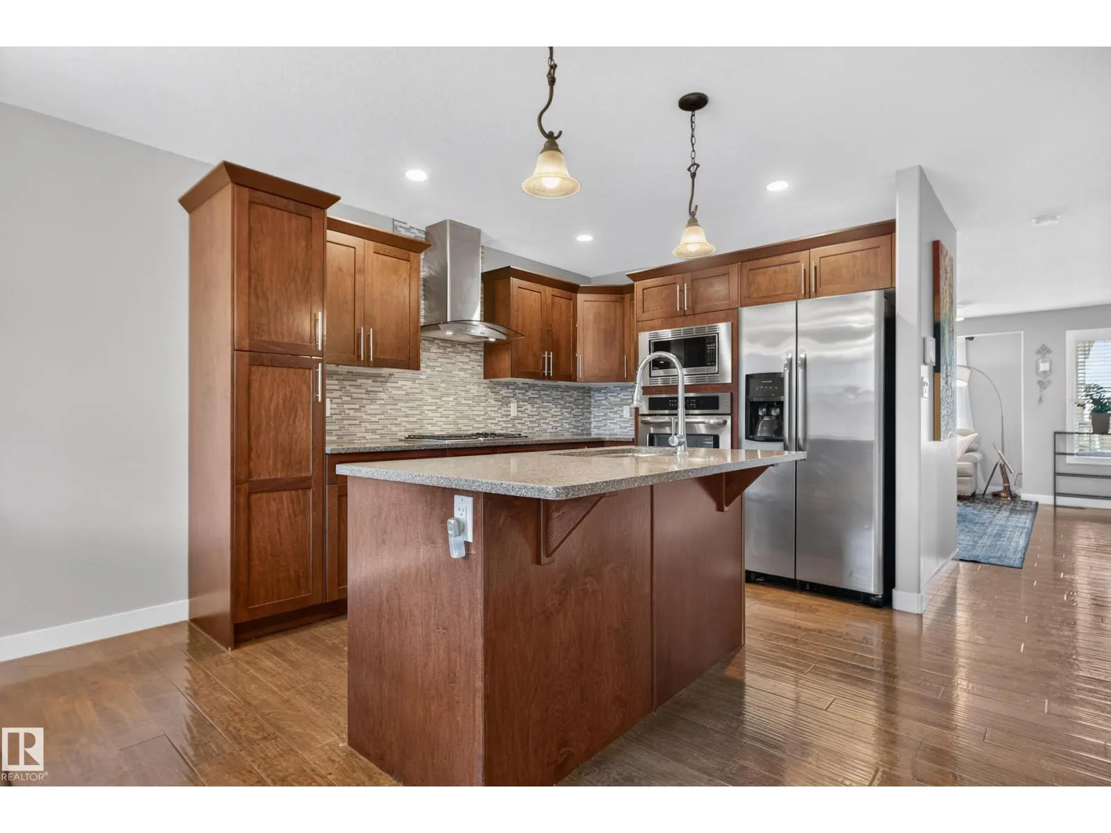 112 RICHMOND LI