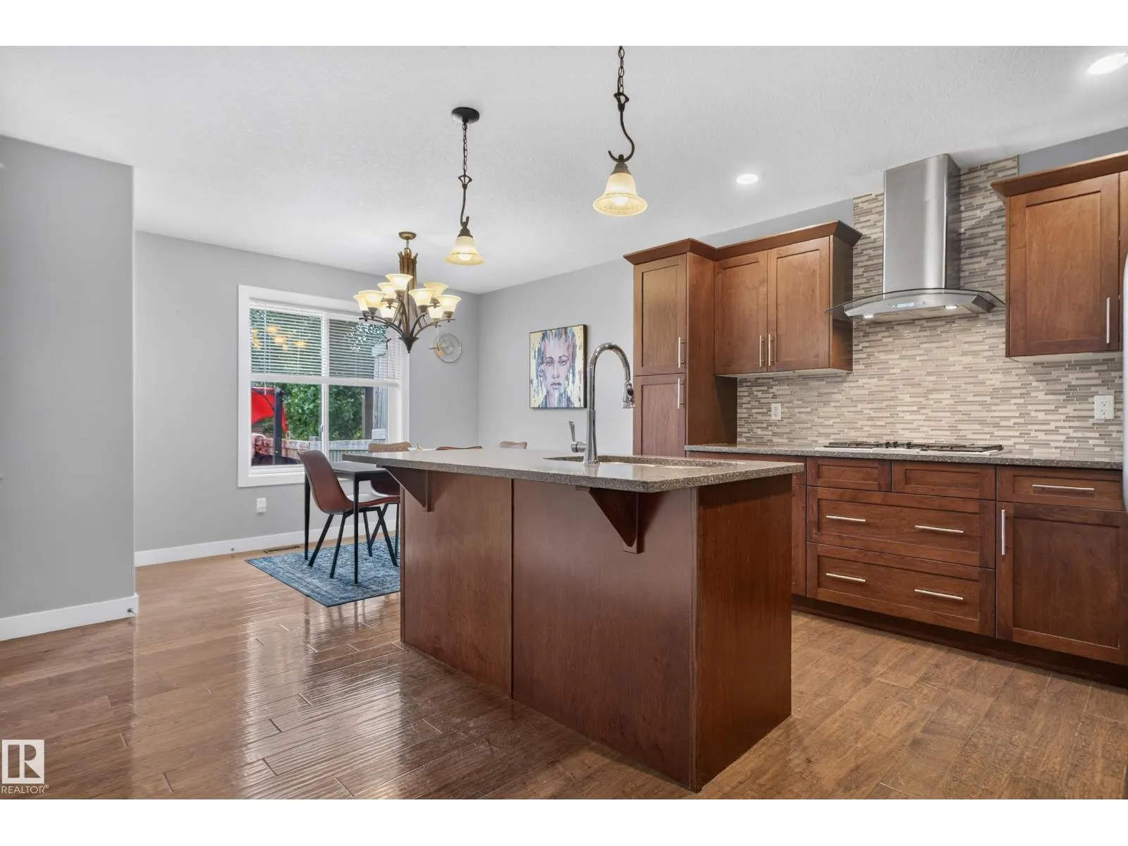 112 RICHMOND LI