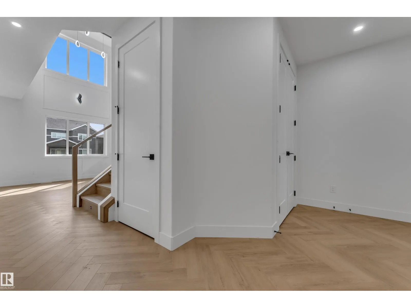 204 Linden LO
