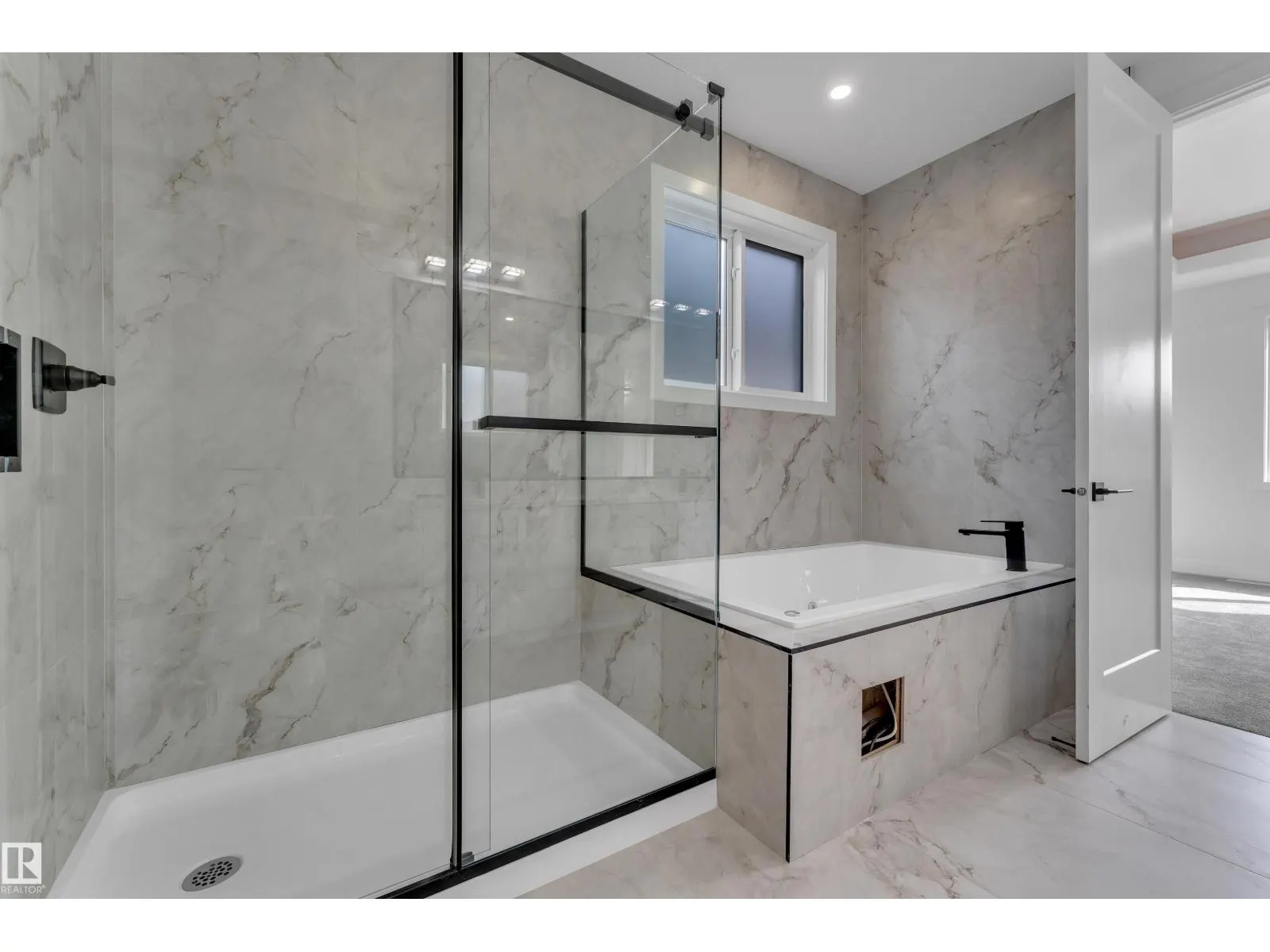 204 Linden LO