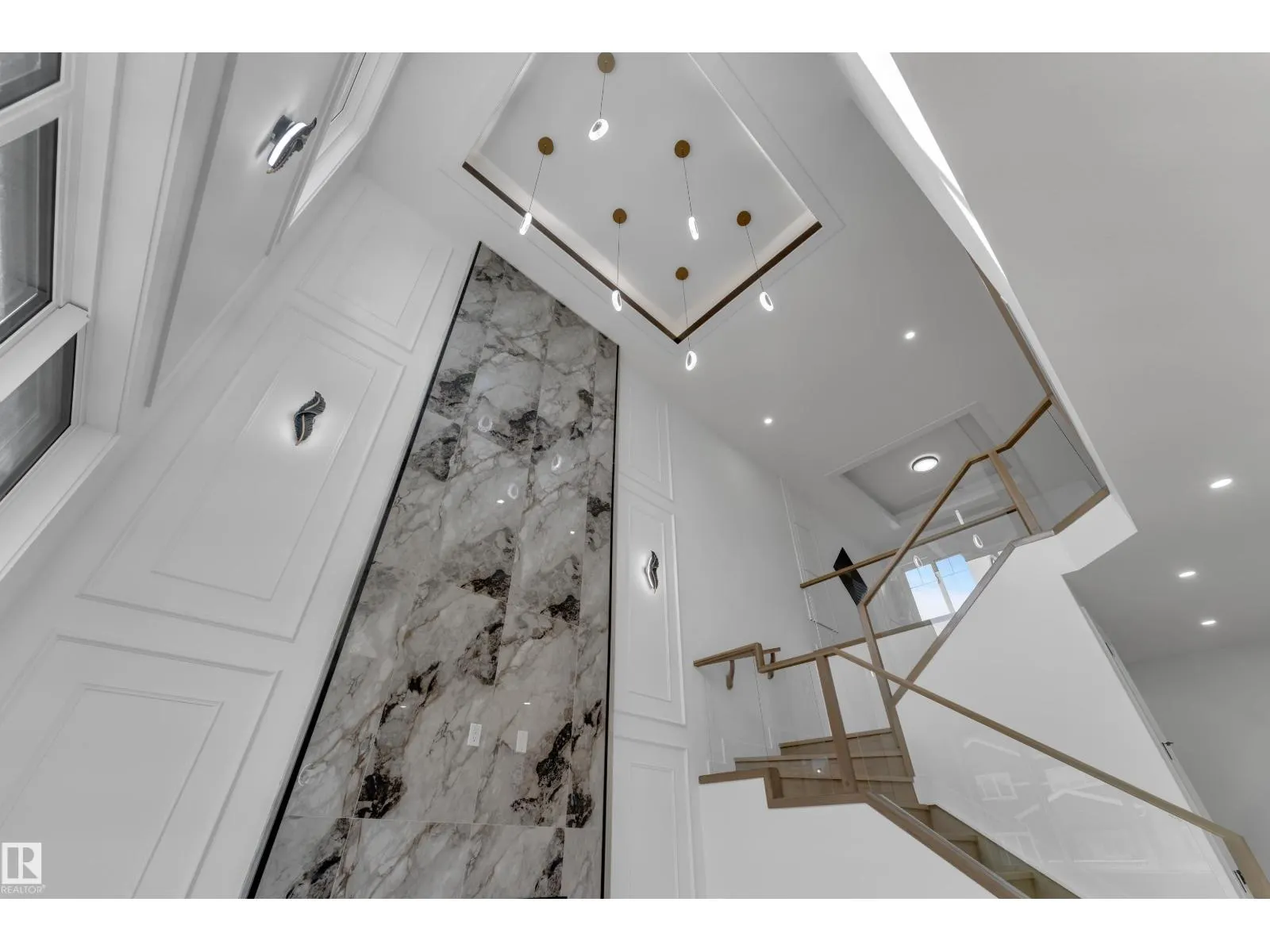 204 Linden LO