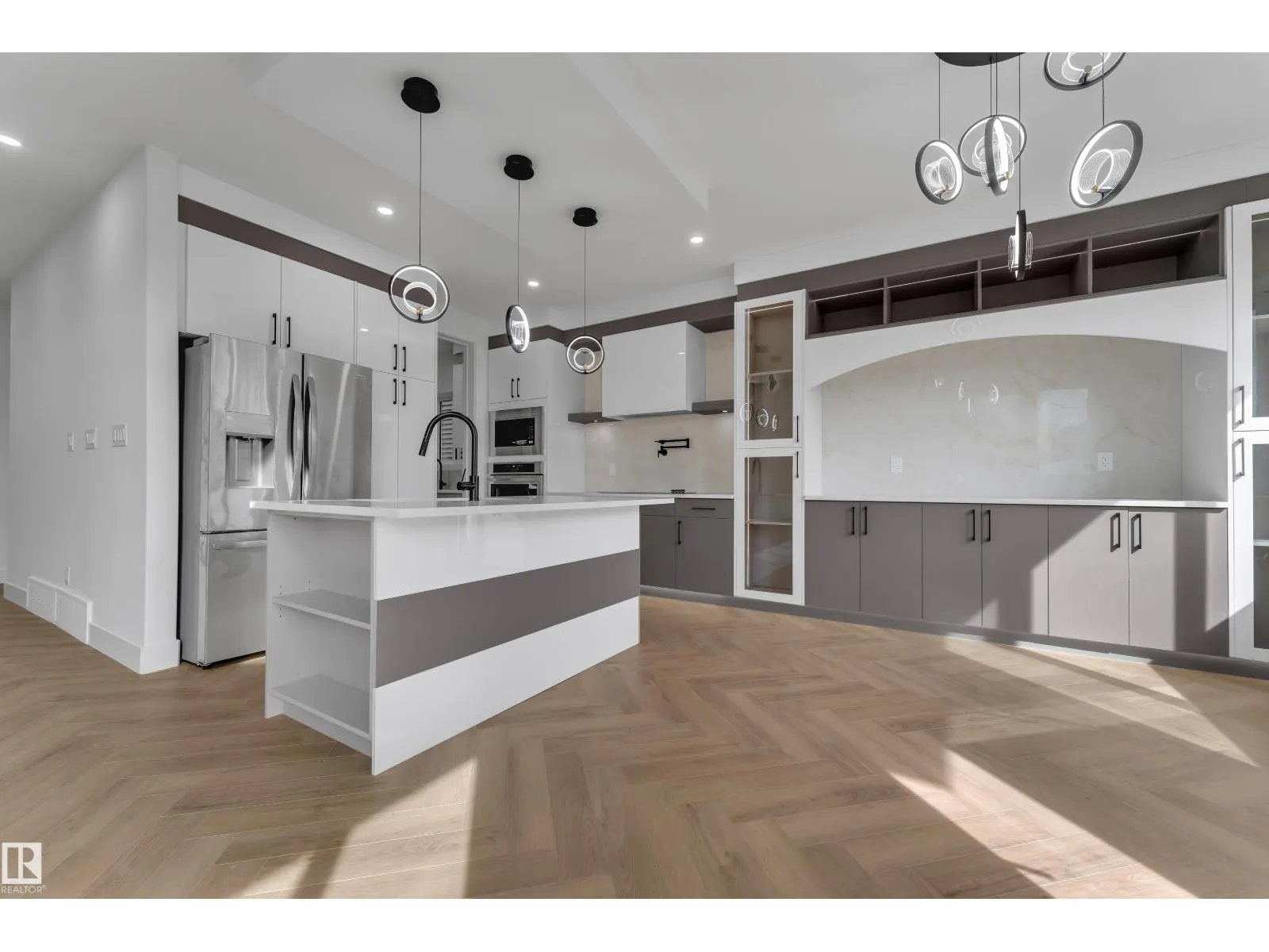 204 Linden LO