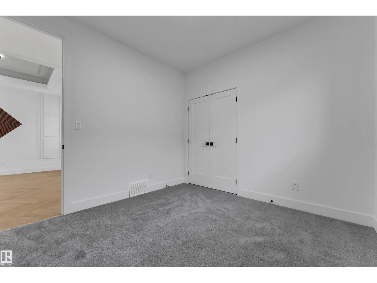 204 Linden LO