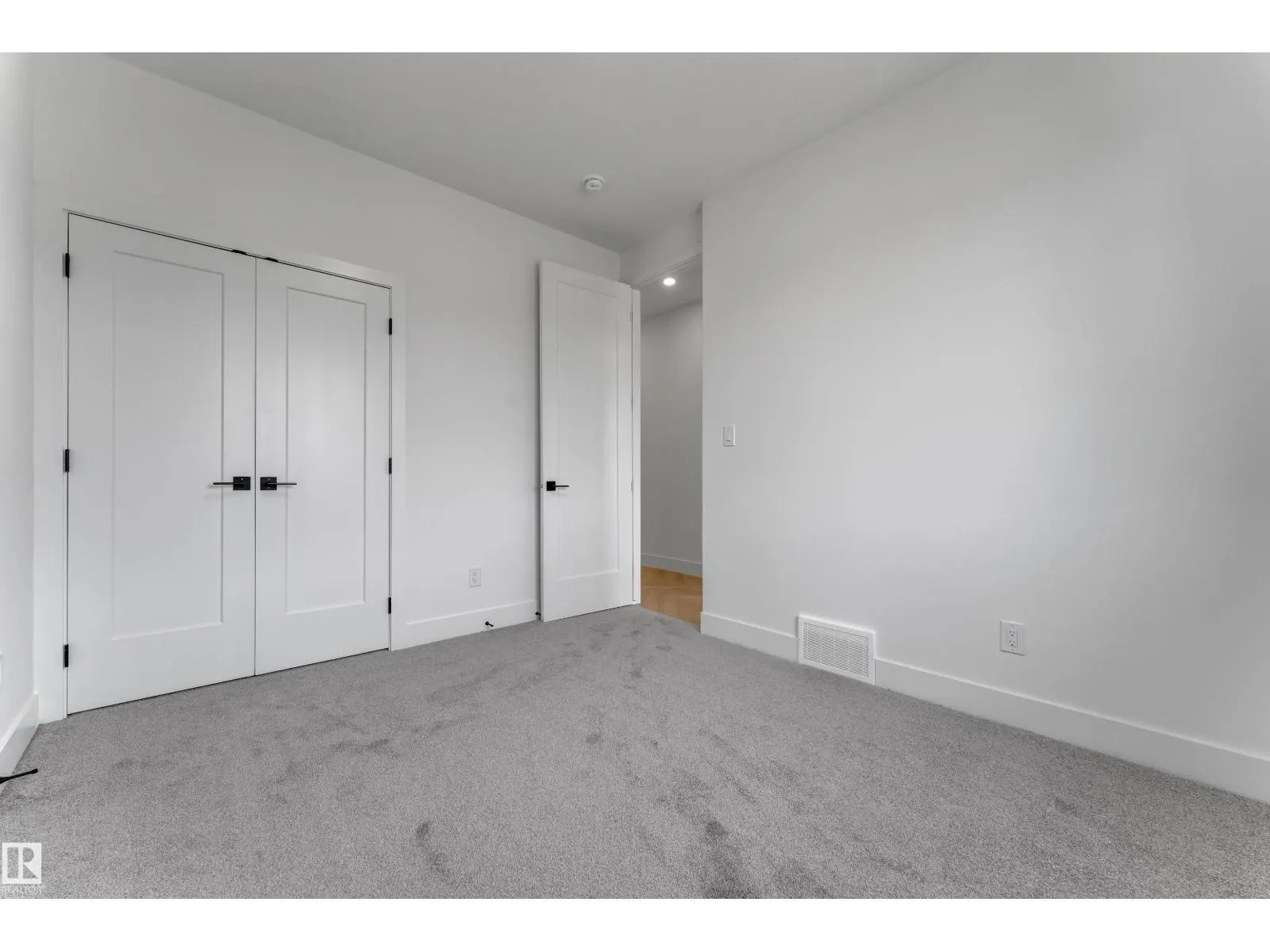 204 Linden LO
