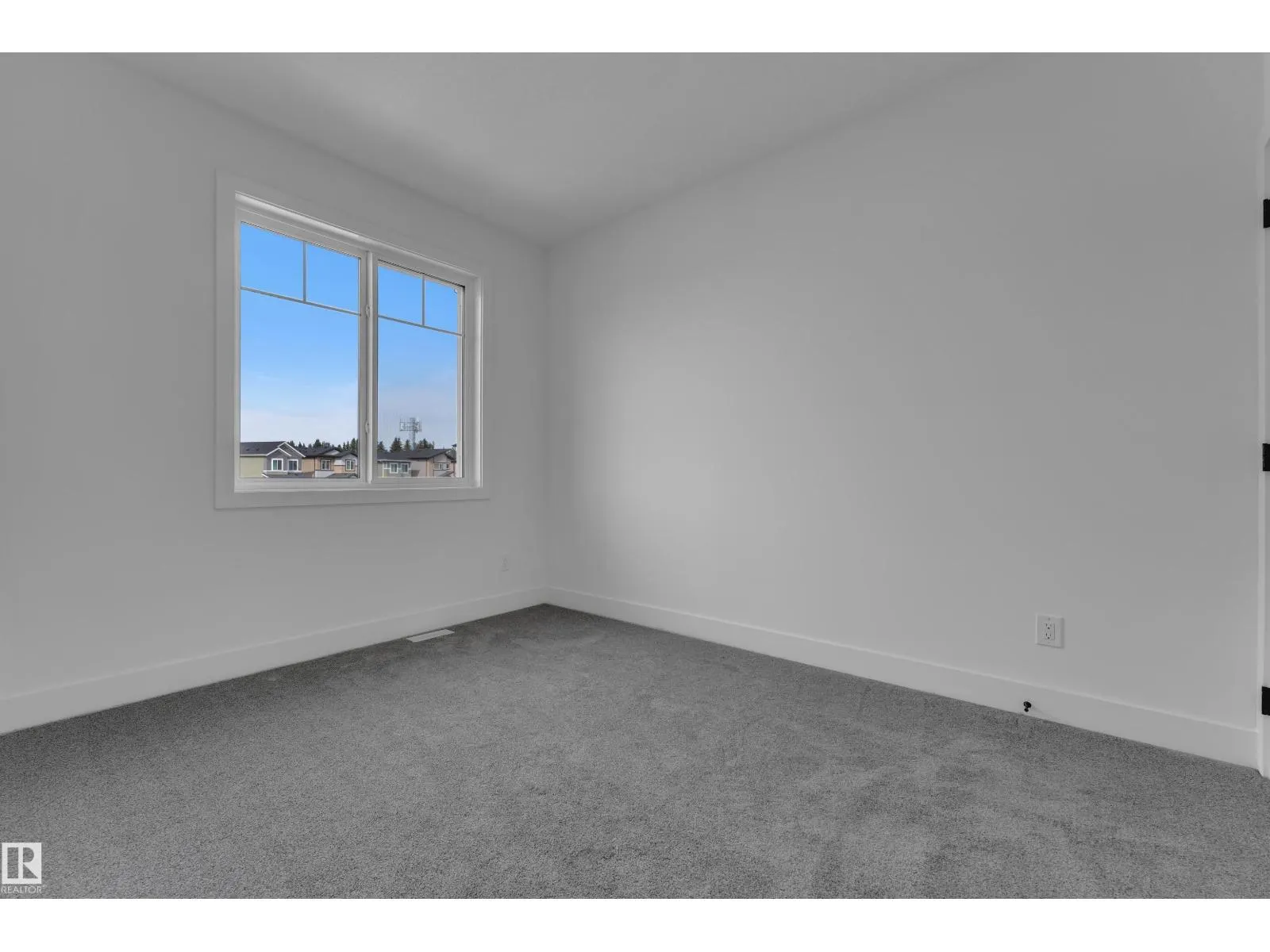 204 Linden LO
