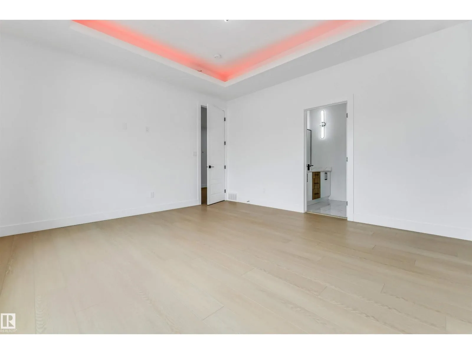 5904 SOLEIL BA