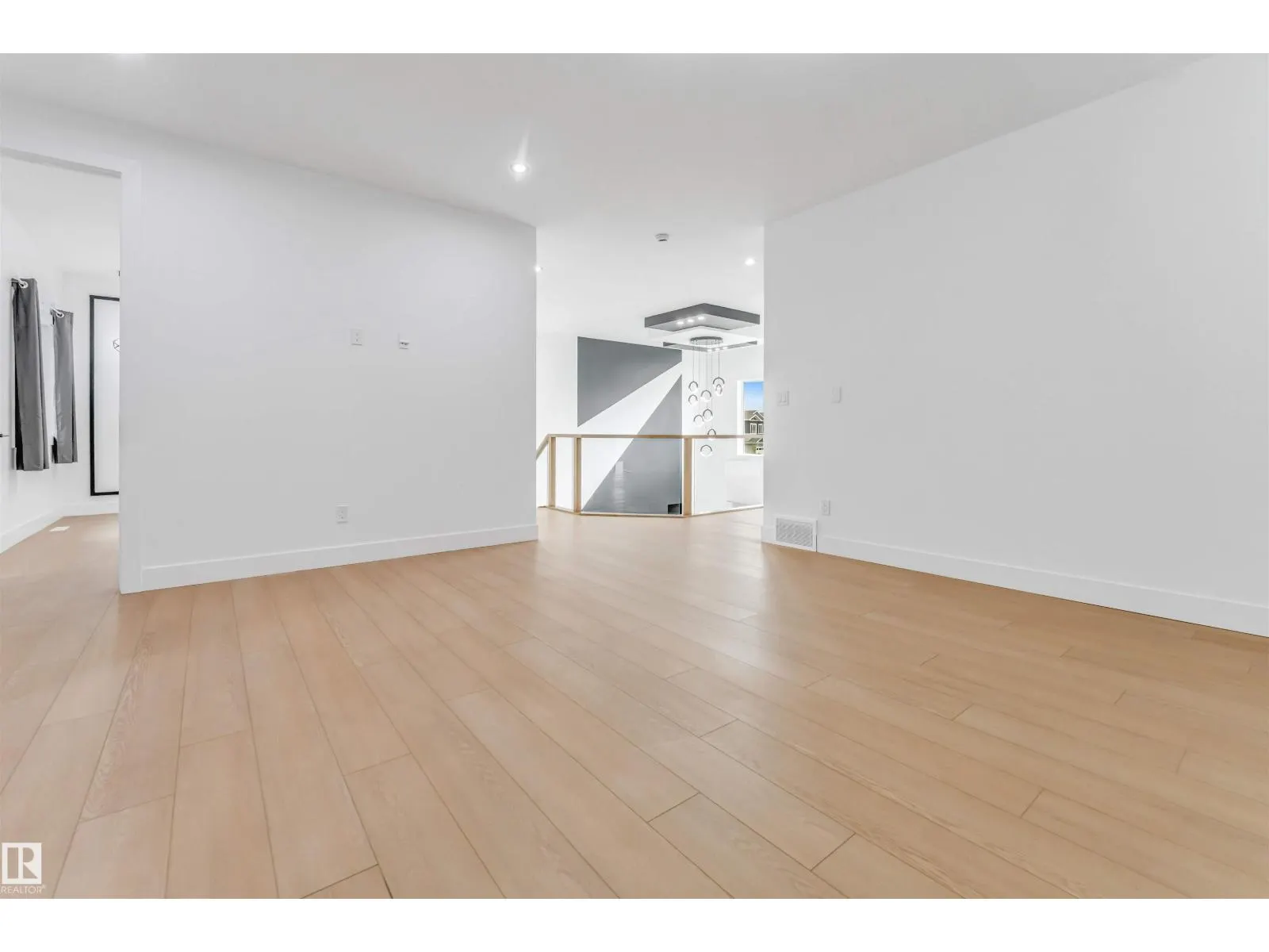 5904 SOLEIL BA