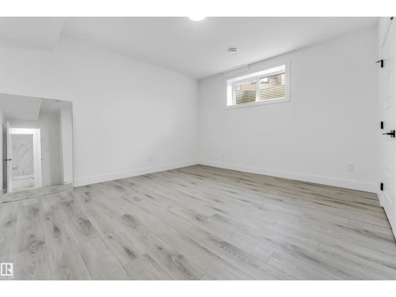 5904 SOLEIL BA