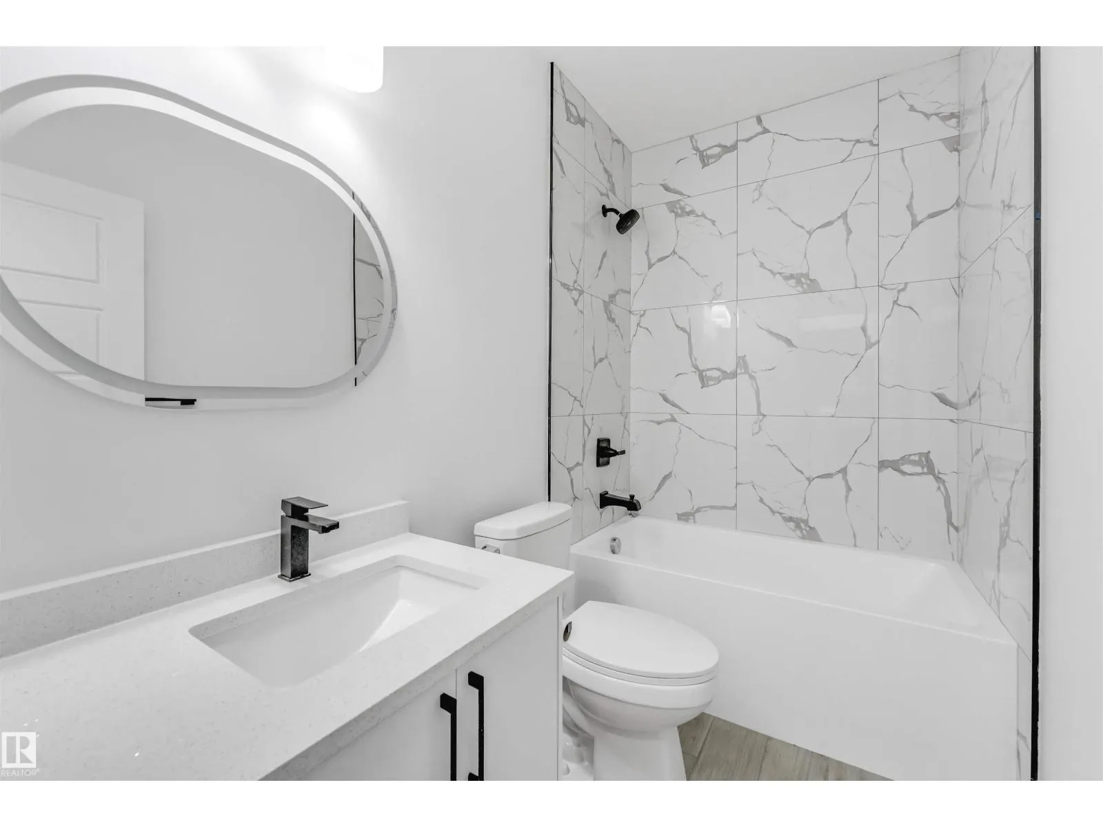 5904 SOLEIL BA