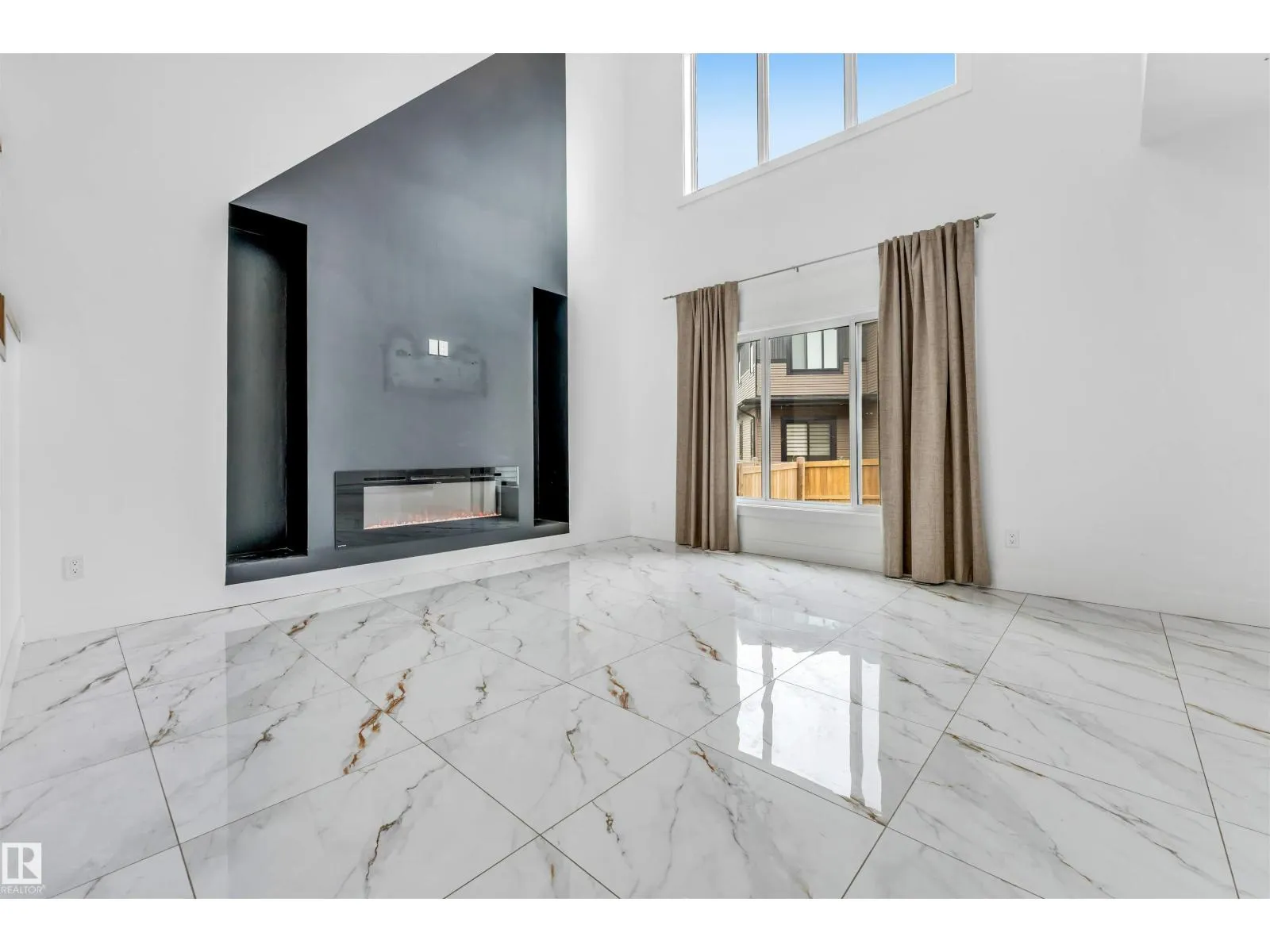 5904 SOLEIL BA