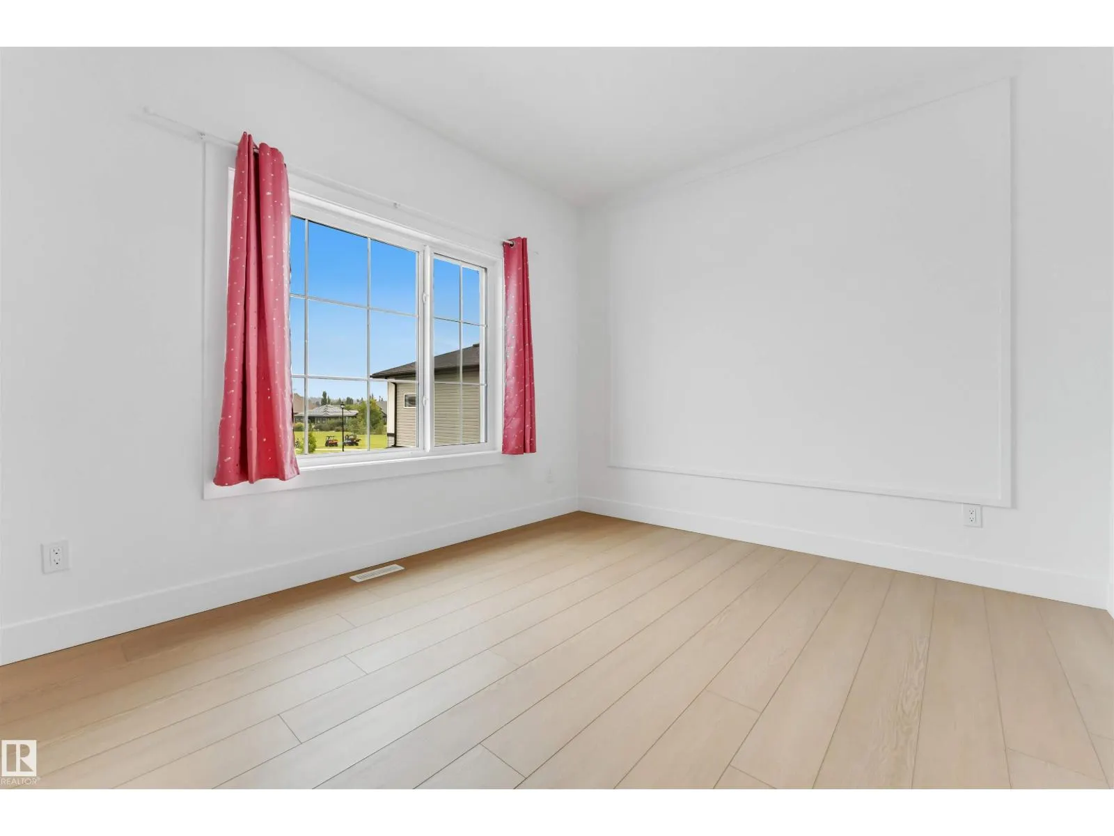 5904 SOLEIL BA
