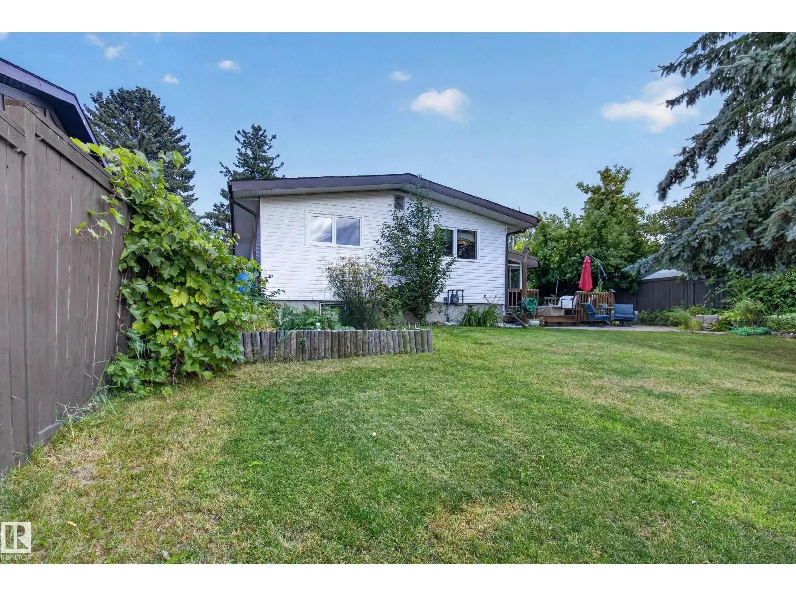 1042 PARKER DR