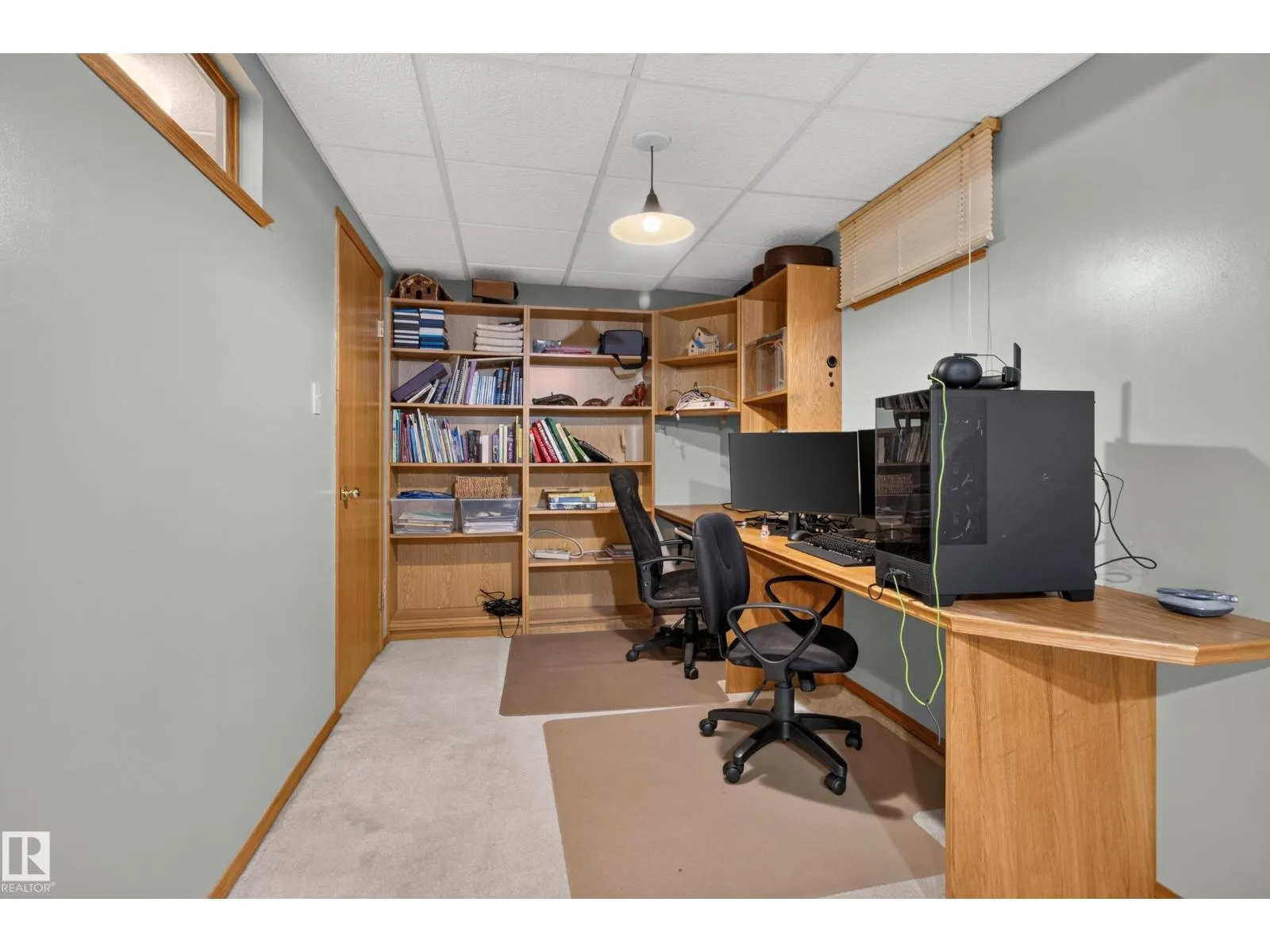 1042 PARKER DR