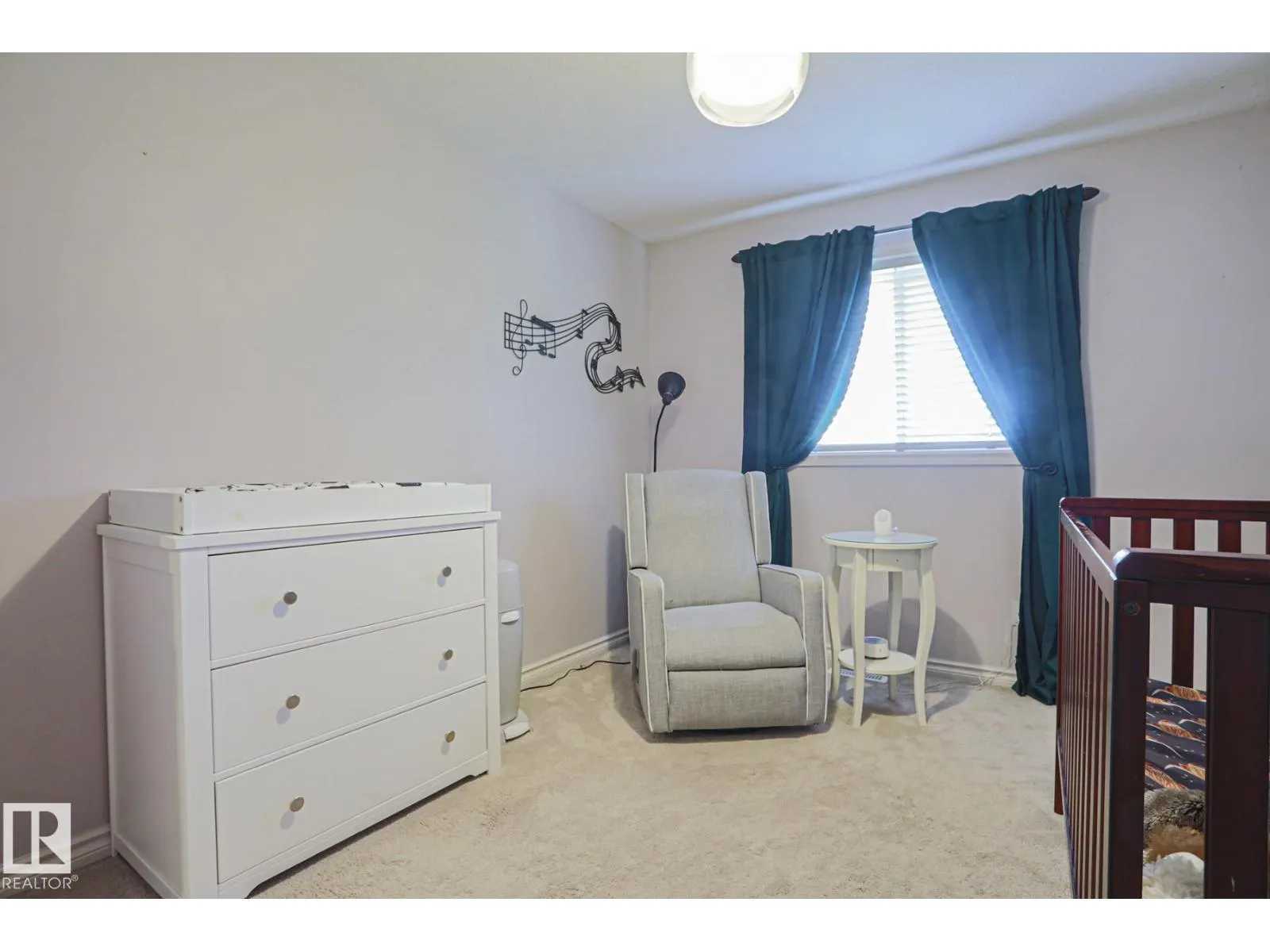 6 WILLIS CR