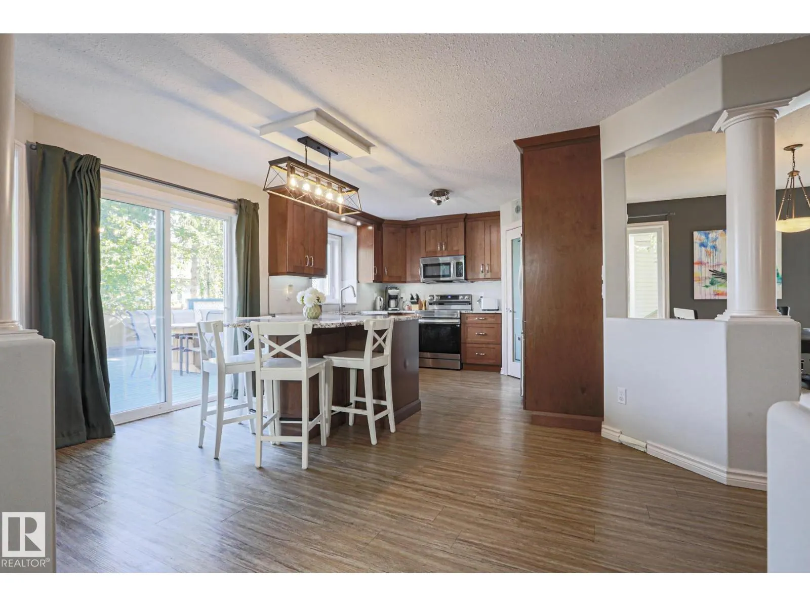 6 WILLIS CR