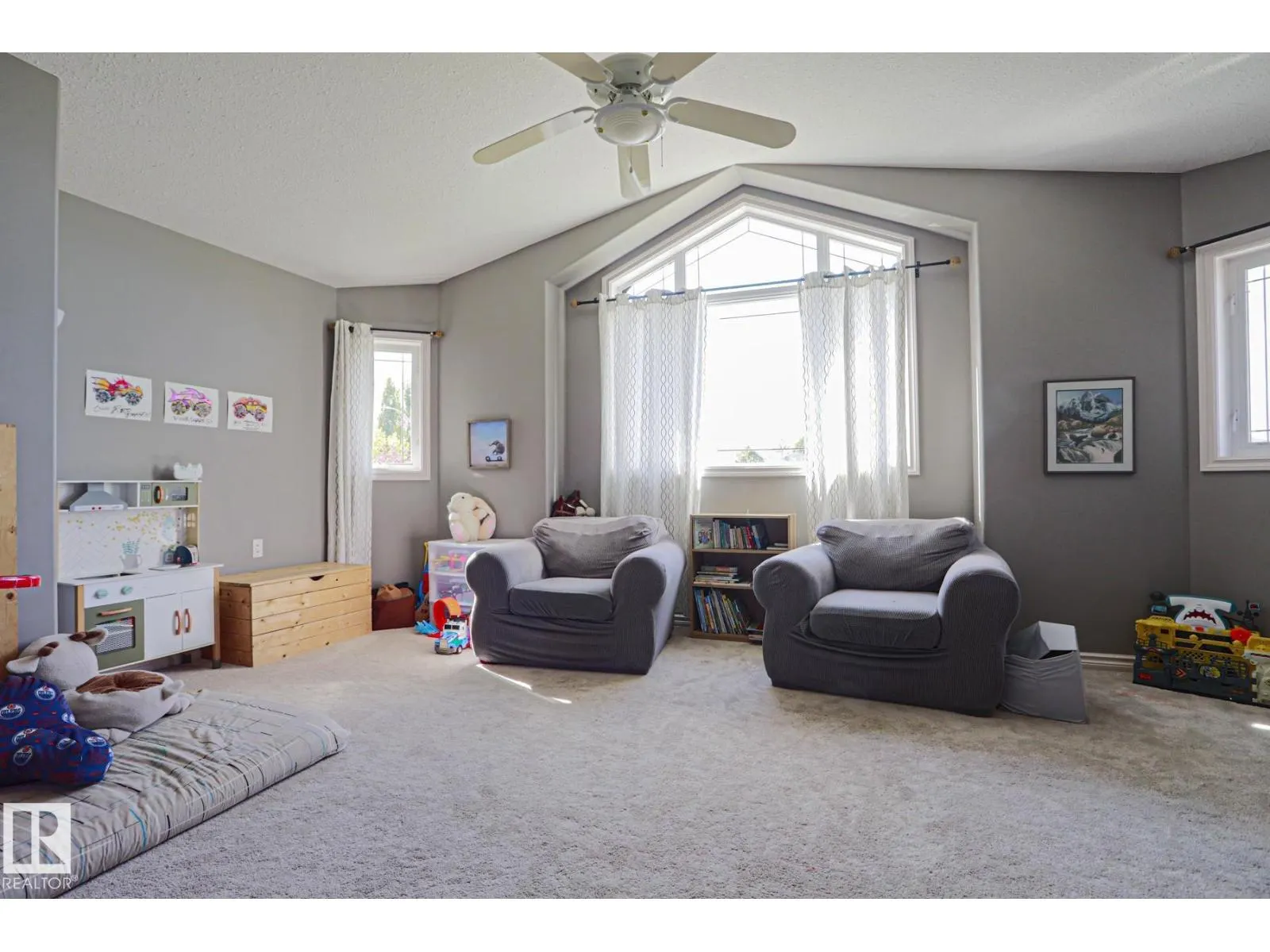 6 WILLIS CR