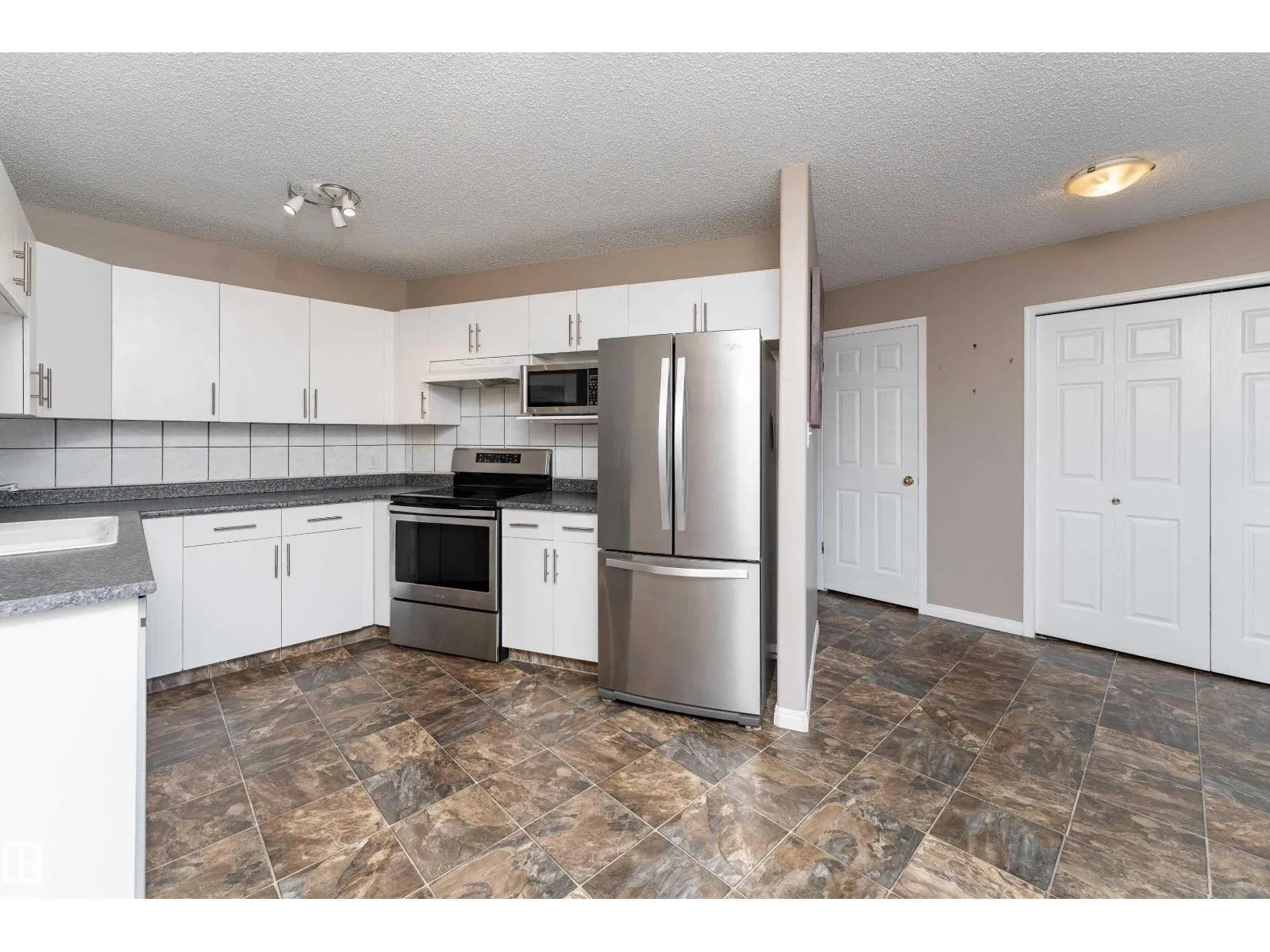 #15 10 CRANBERRY DR
