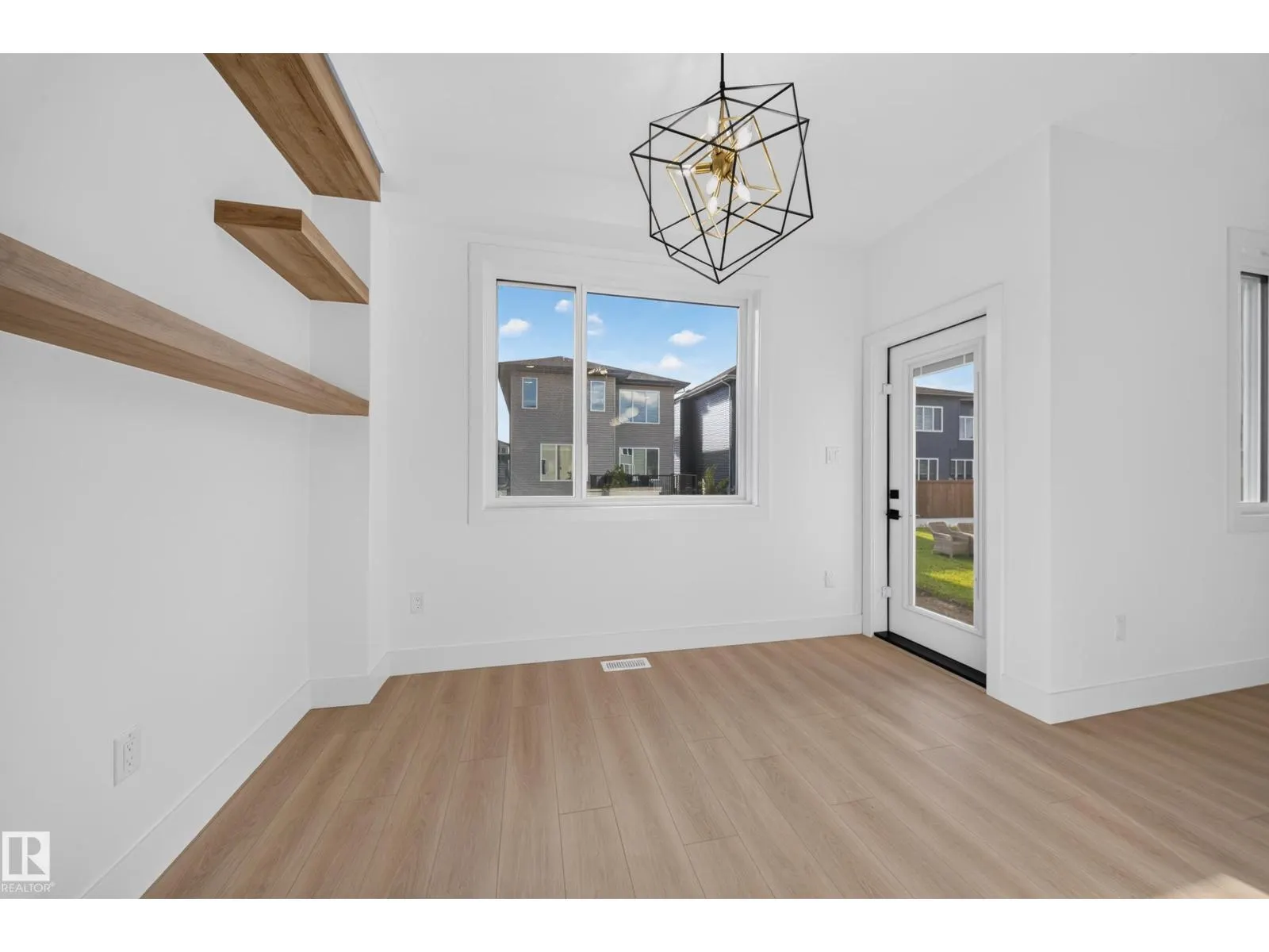 17623 67 ST NW