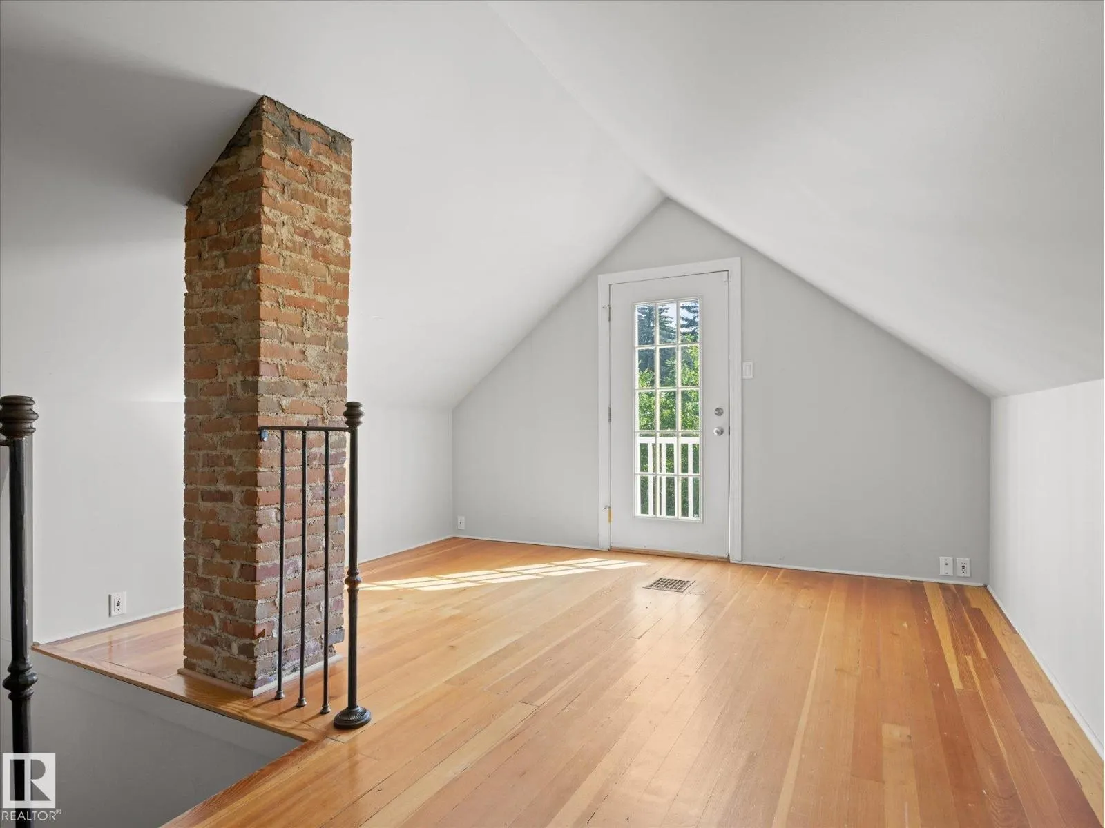 11331 66 ST NW