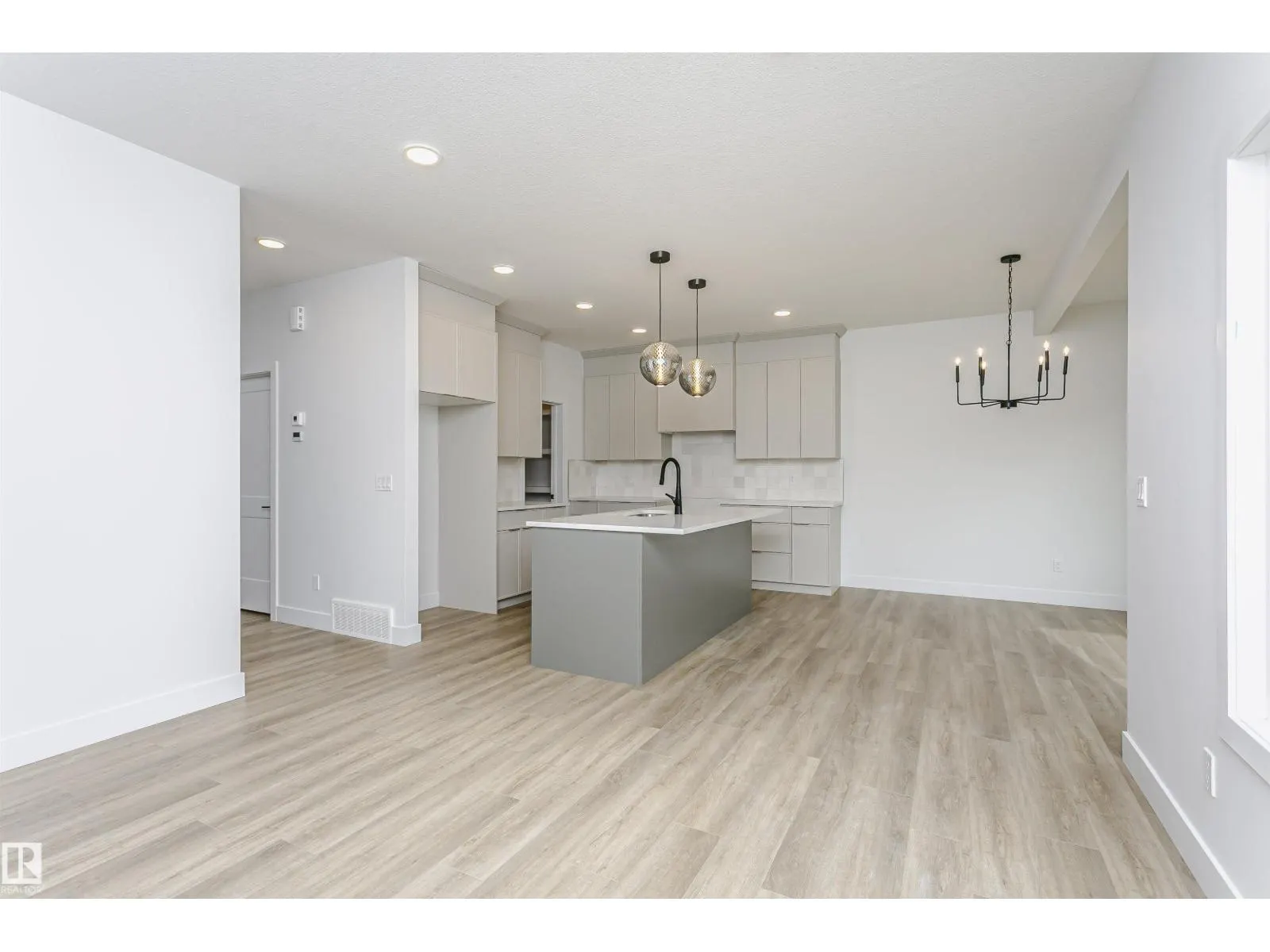 6210 DANSEREAU CR