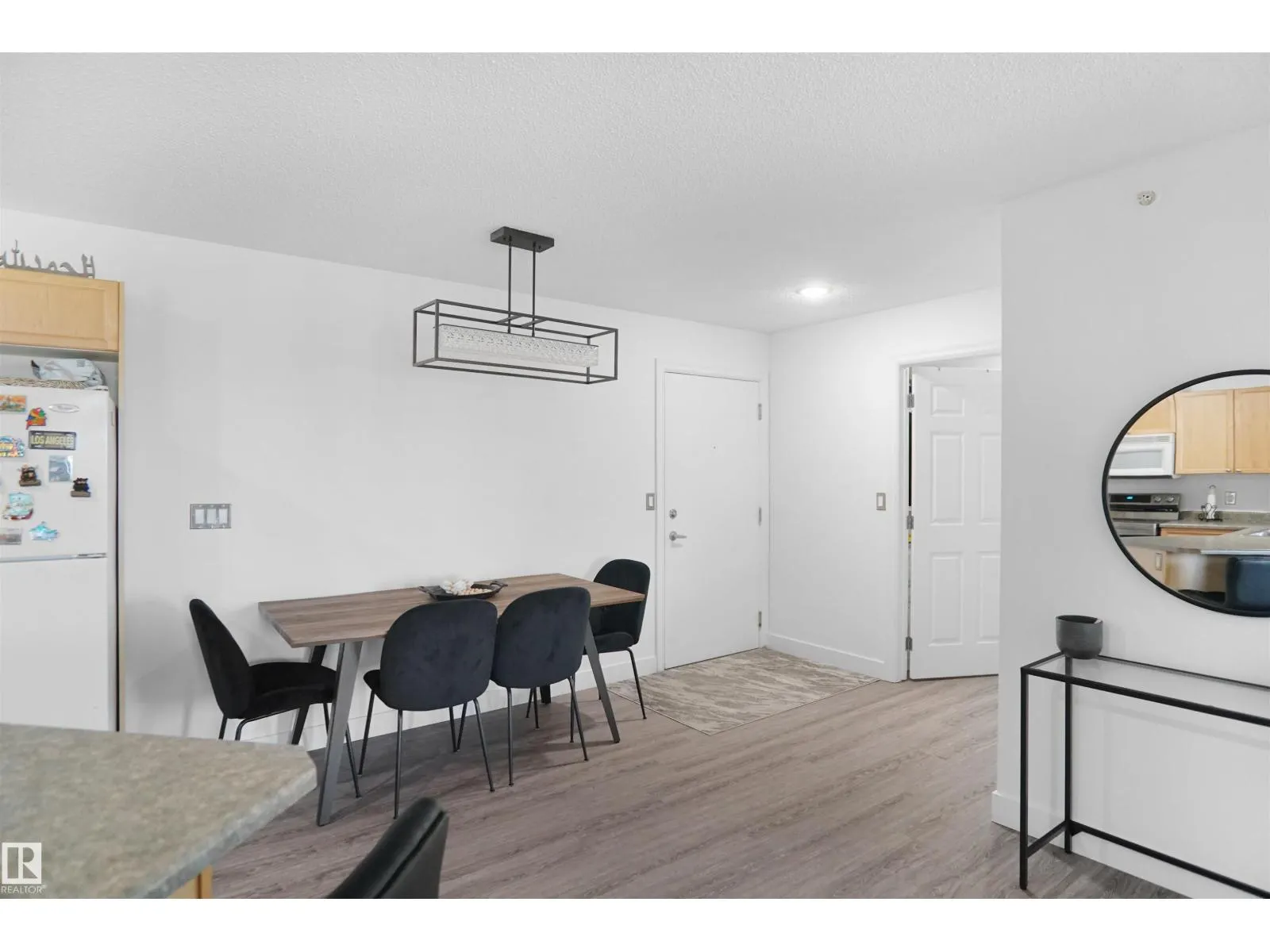 #403 15211 139 ST NW