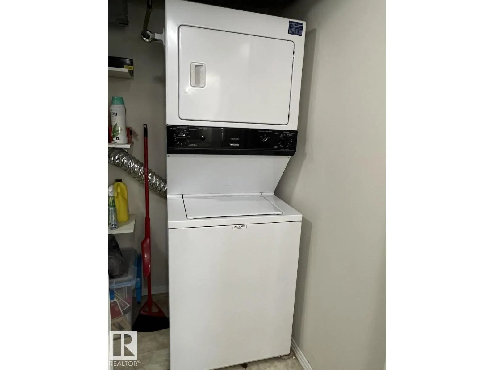 #402 8909 100 ST NW