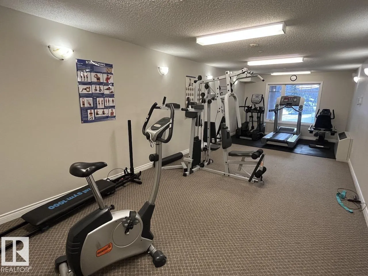 #402 8909 100 ST NW