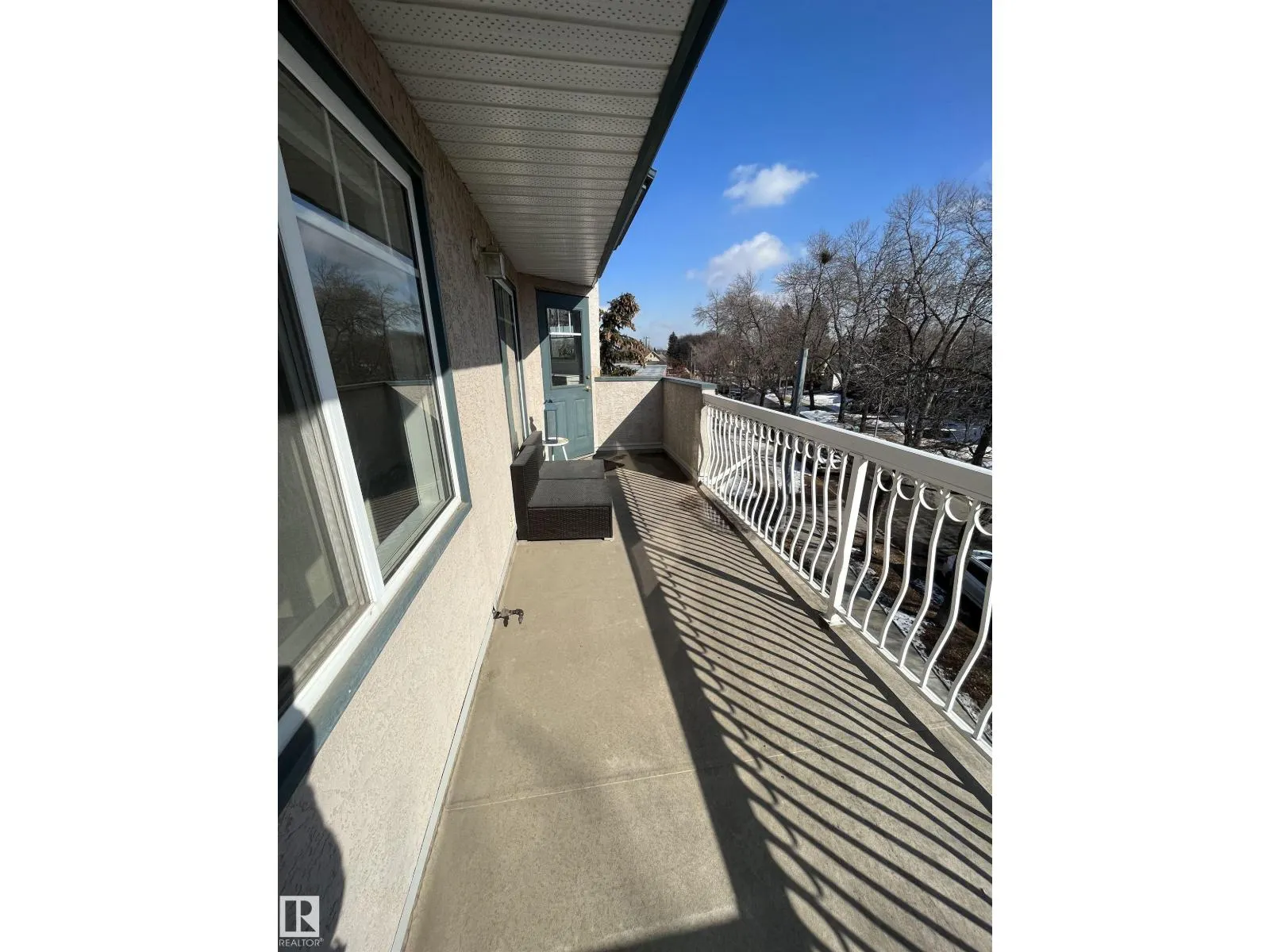 #402 8909 100 ST NW
